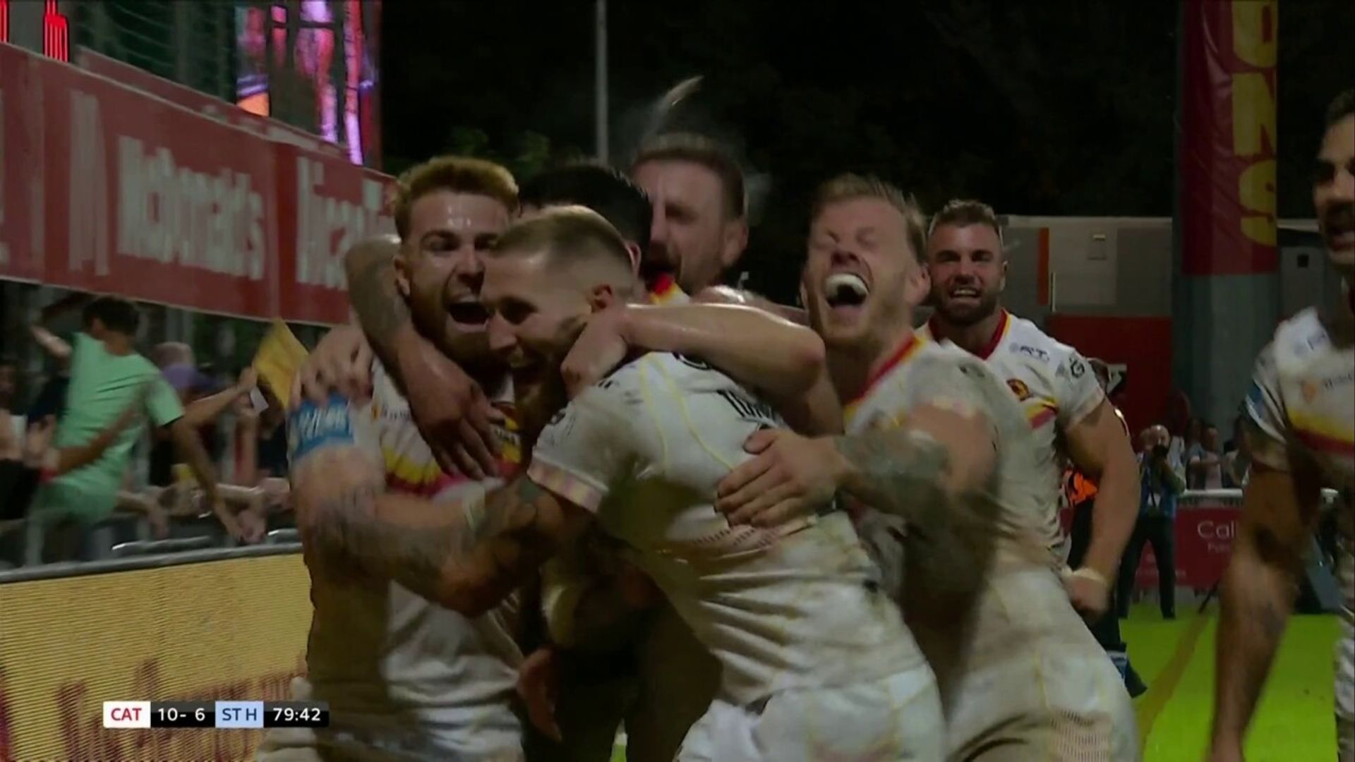 'That is extraordinaire!' | Tomkins' last-minute try sends Catalans to Old Trafford!