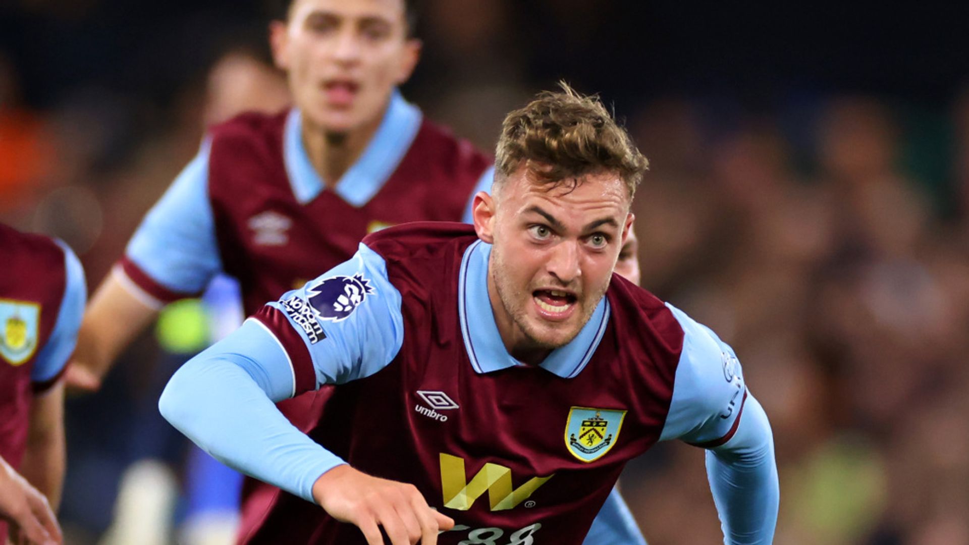 Bruun Larsen stunner at Luton gives Burnley first win
