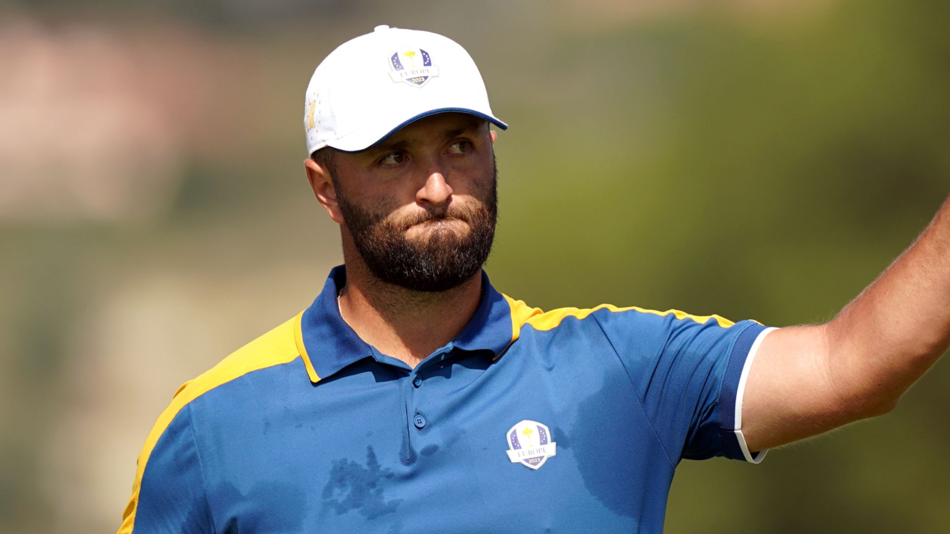 Ryder Cup LIVE! Can fired-up USA make history after fourballs drama?