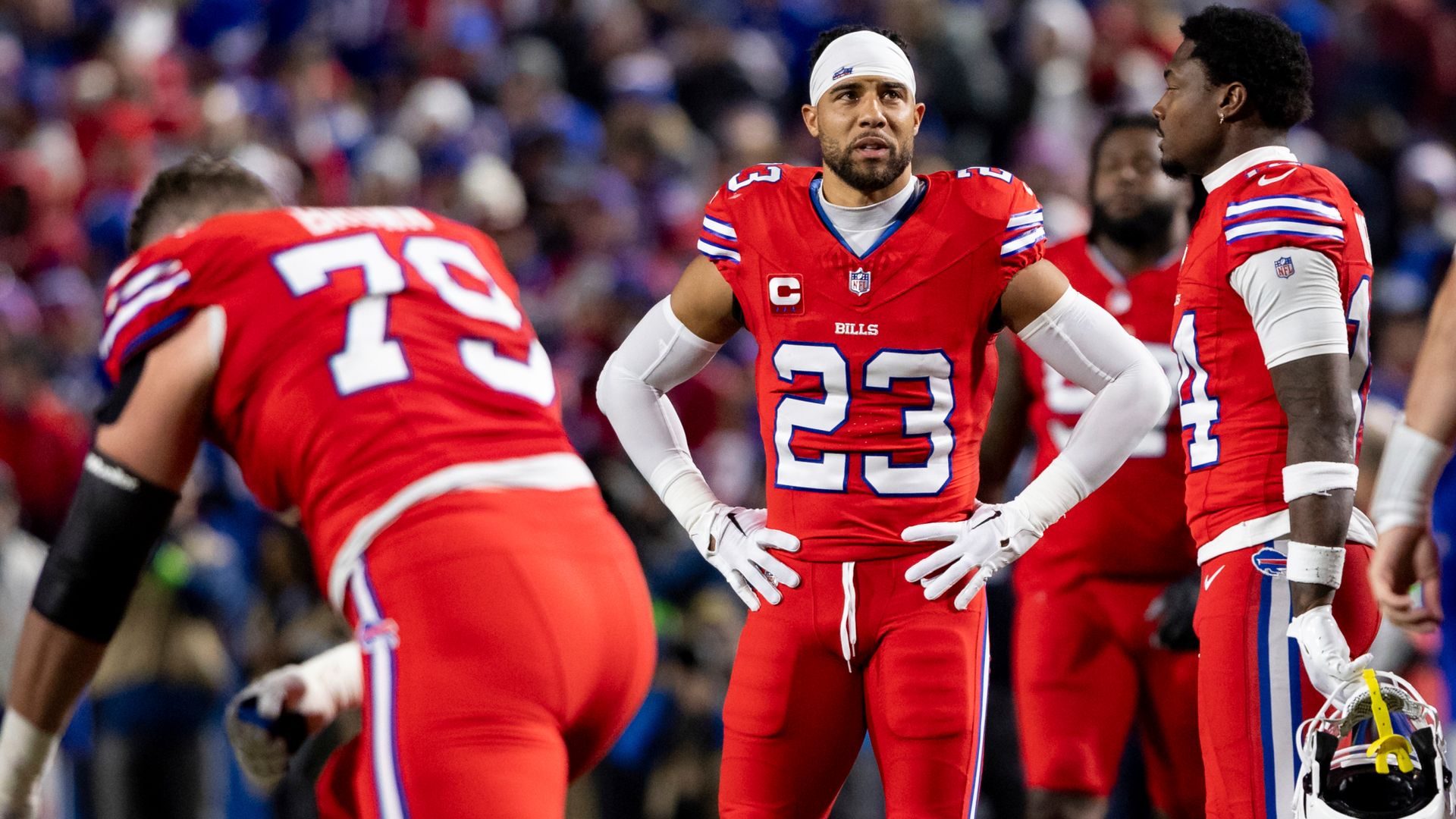 Bills running back Harris taken to hospital after neck injury