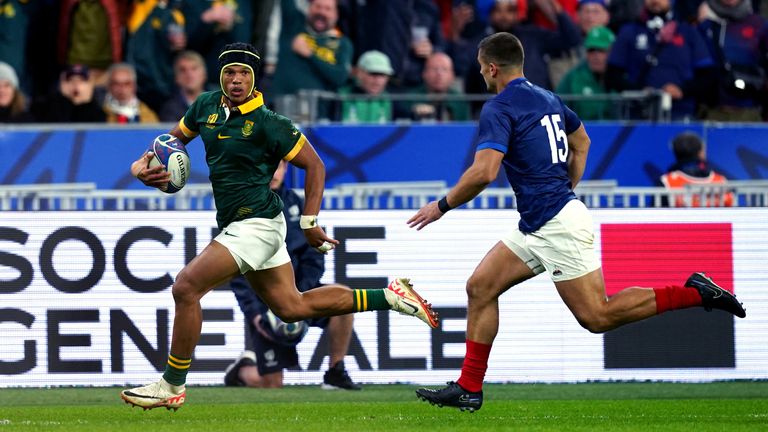 Kurt-Lee Arendse replied with a Springbok try in the eighth minute, scoring out of nothing 