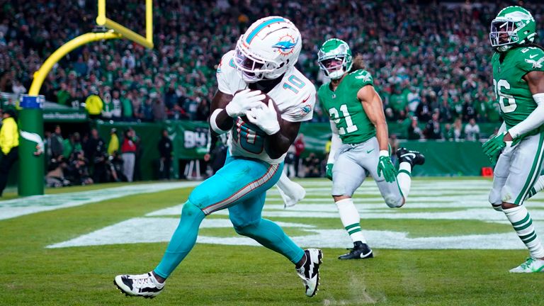Miami Dolphins wide receiver Tyreek Hill caught the ball for a first-half touchdown