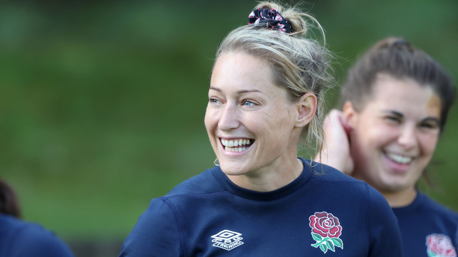 Natasha 'Mo' Hunt and Ella Wyrwas awarded England Red Roses contracts ...