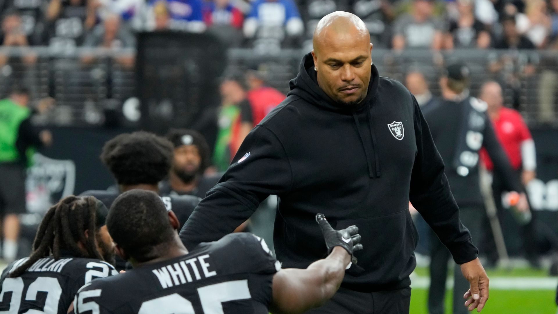 Raiders agree to hire Pierce as next head coach