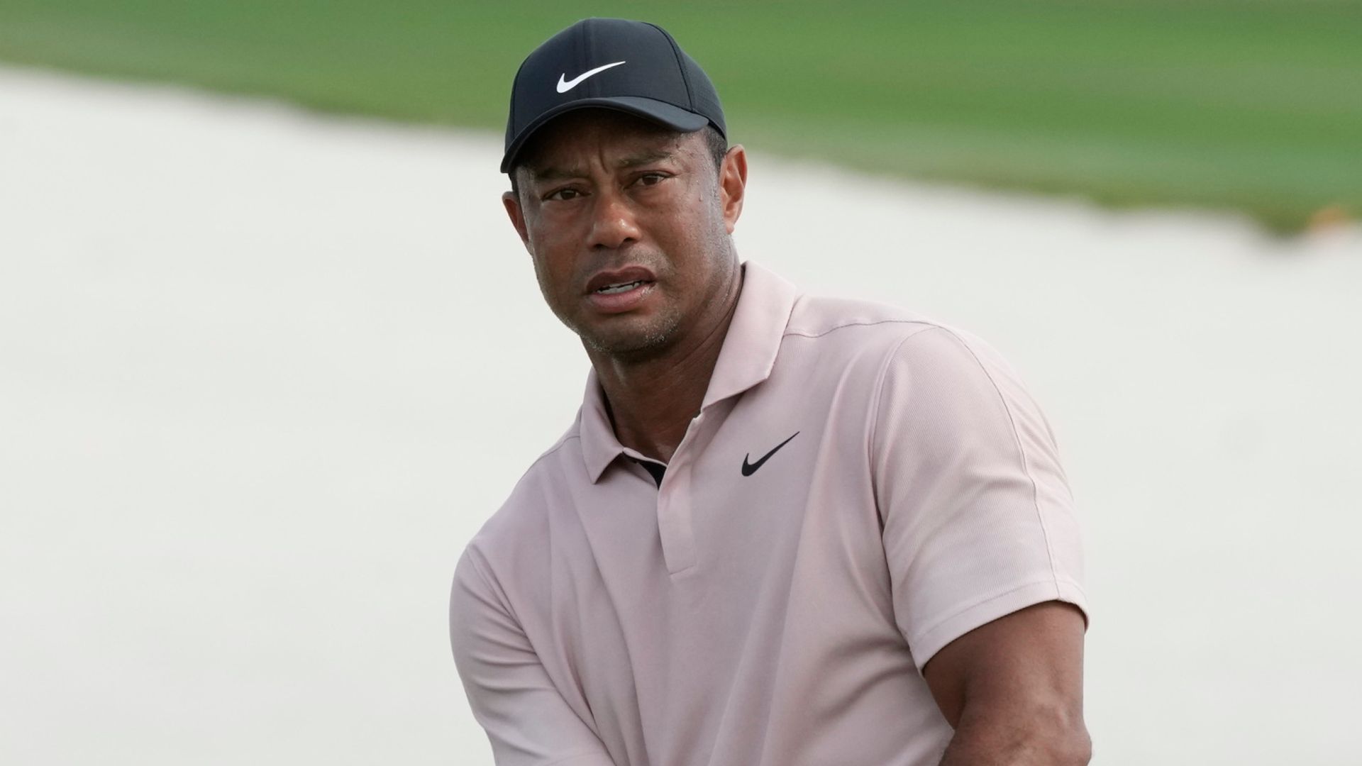 Tiger makes mixed start in Hero World Challenge comeback LIVE!