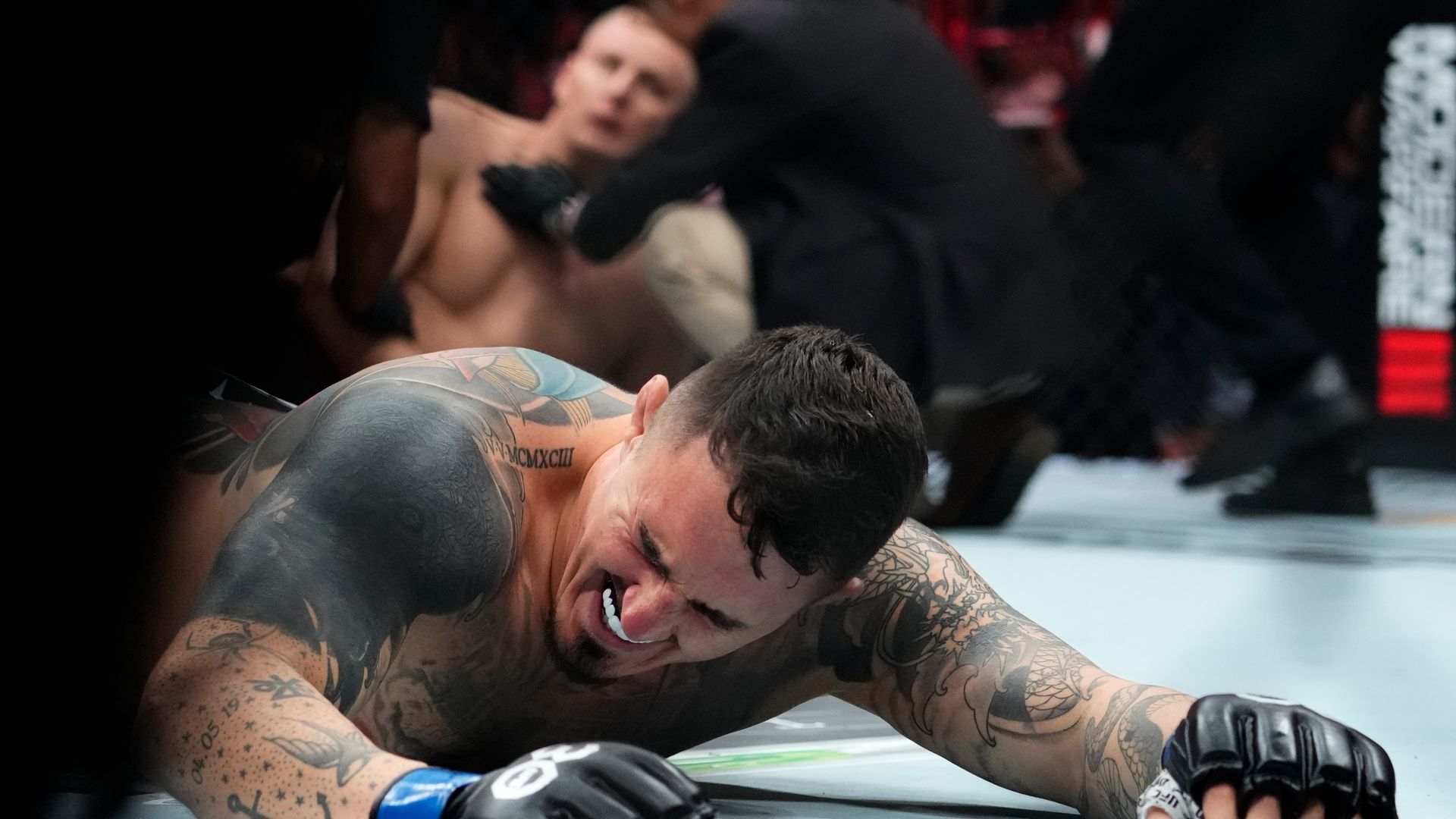 Aspinall knocks out Pavlovich to win interim UFC heavyweight title