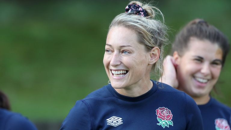 England scrum-half Natasha 'Mo' Hunt, 34, has signed a Red Roses central contract 