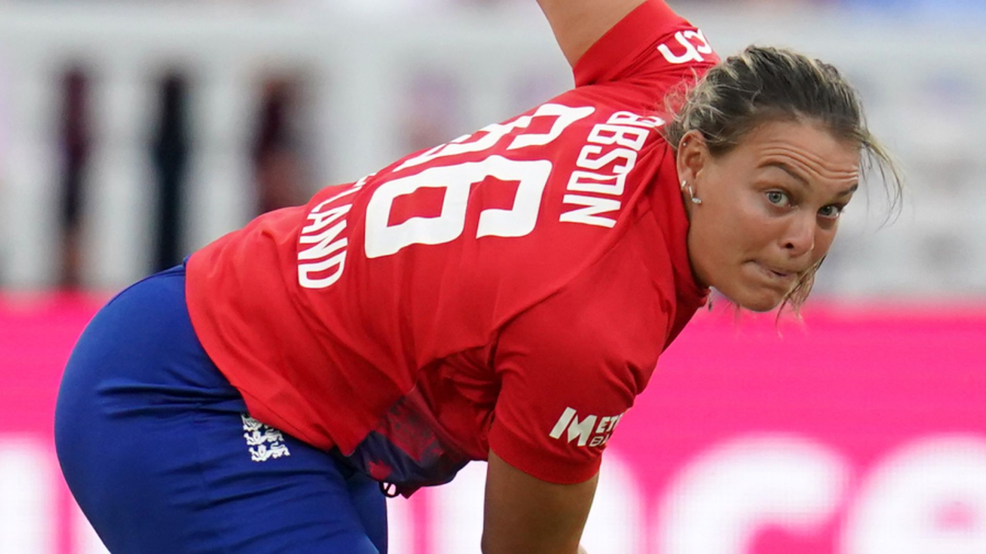 Gibson awarded England Women's central contract