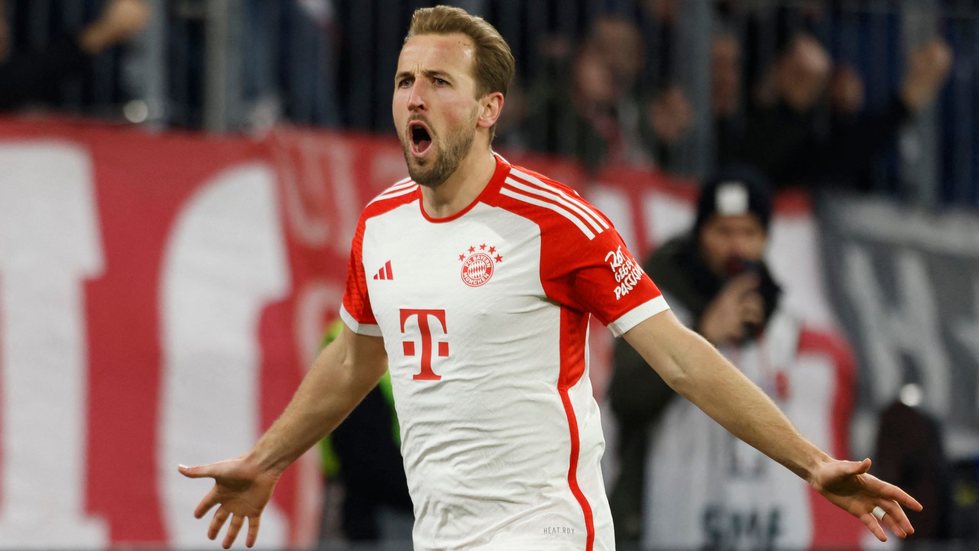 Kane scores 20th league goal in Bayern win over Stuttgart