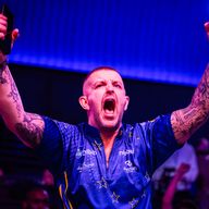 Jayson Shaw won two of his three matches for Europe on Friday night as they built a 9-2 advantage over the USA