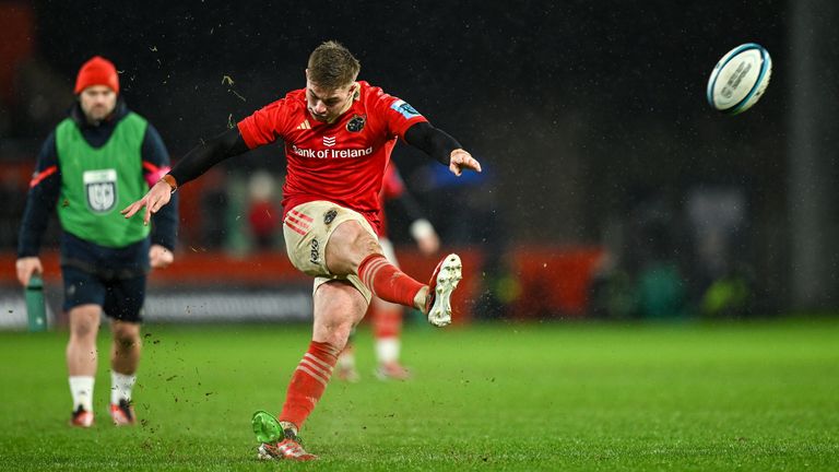 Jack Crowley landed Munster's only points, as they failed to take further chances