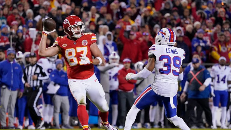 Kadarius Toney has a touchdown disallowed after being offside, ruining an unbelievable lateral pass from Travis Kelce to take the lead for the Kansas City Chiefs against the Buffalo Bills