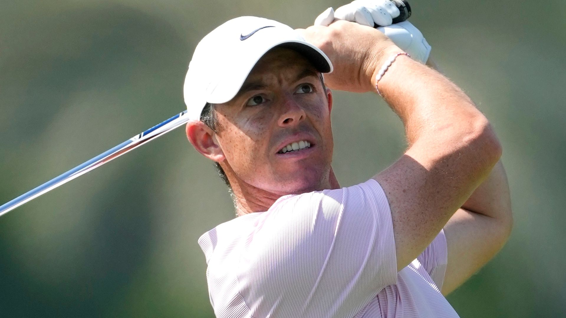 McIlroy catapults into contention with superb bogey-free 63 in Dubai
