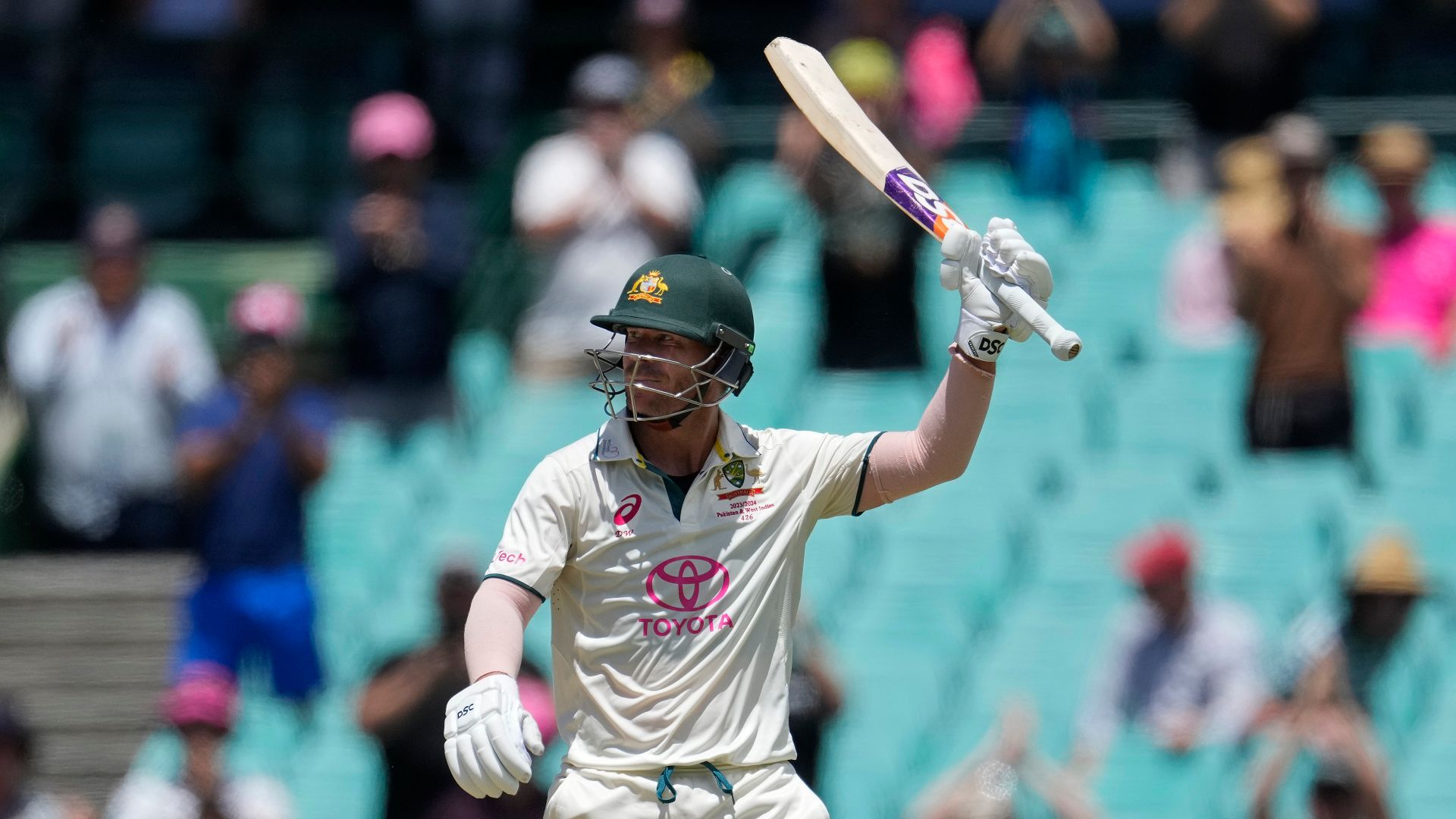 Warner leads Australia to victory in farewell Test vs Pakistan
