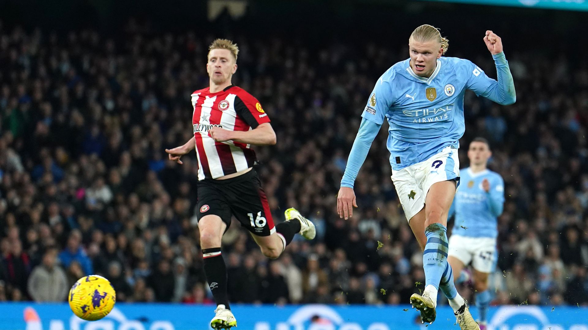 Man City close in on Liverpool with Haaland-inspired win over Brentford
