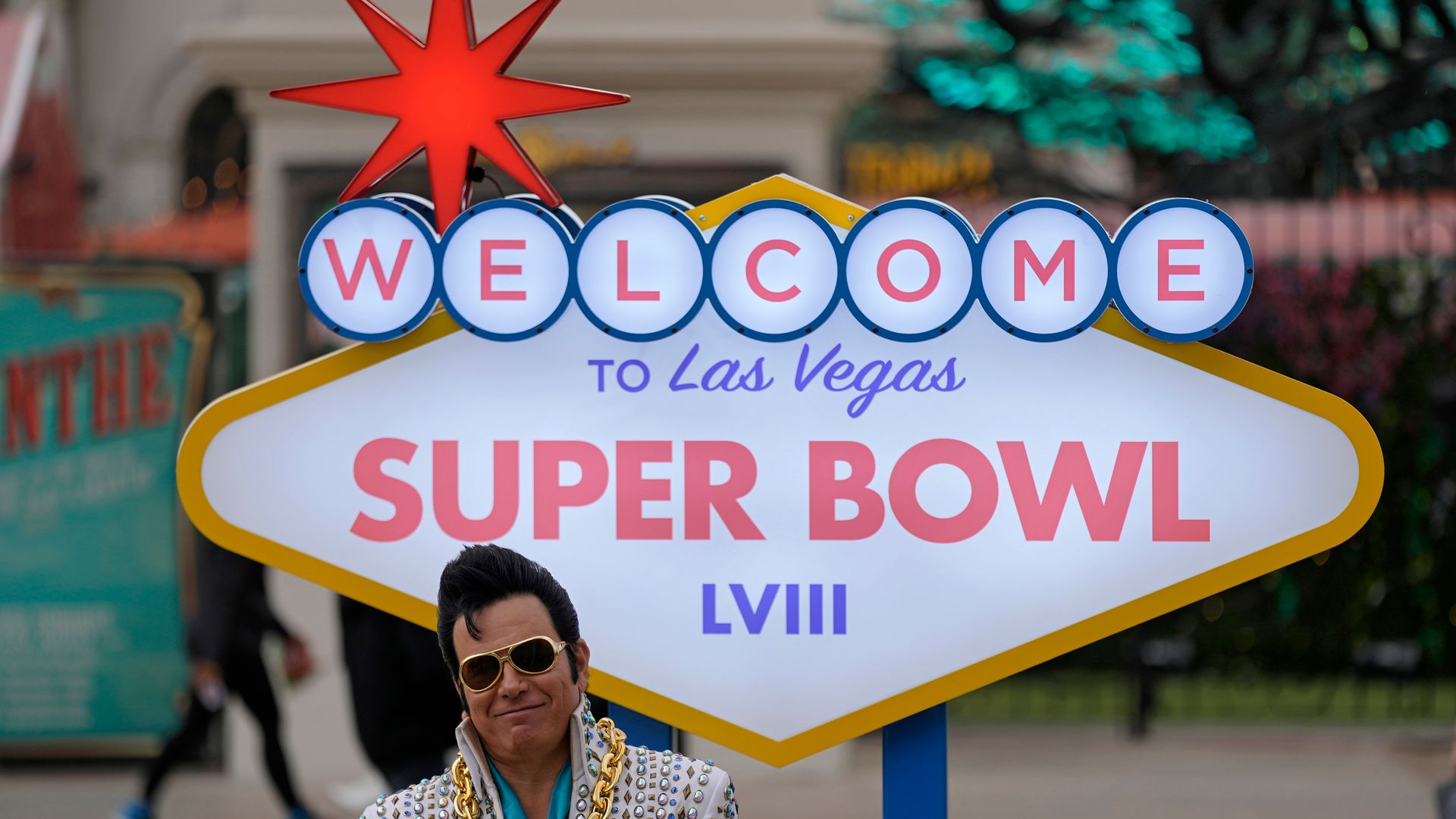 Super Bowl Gameday Guide: Spagnuolo, Steven Frayne & 6am alarms