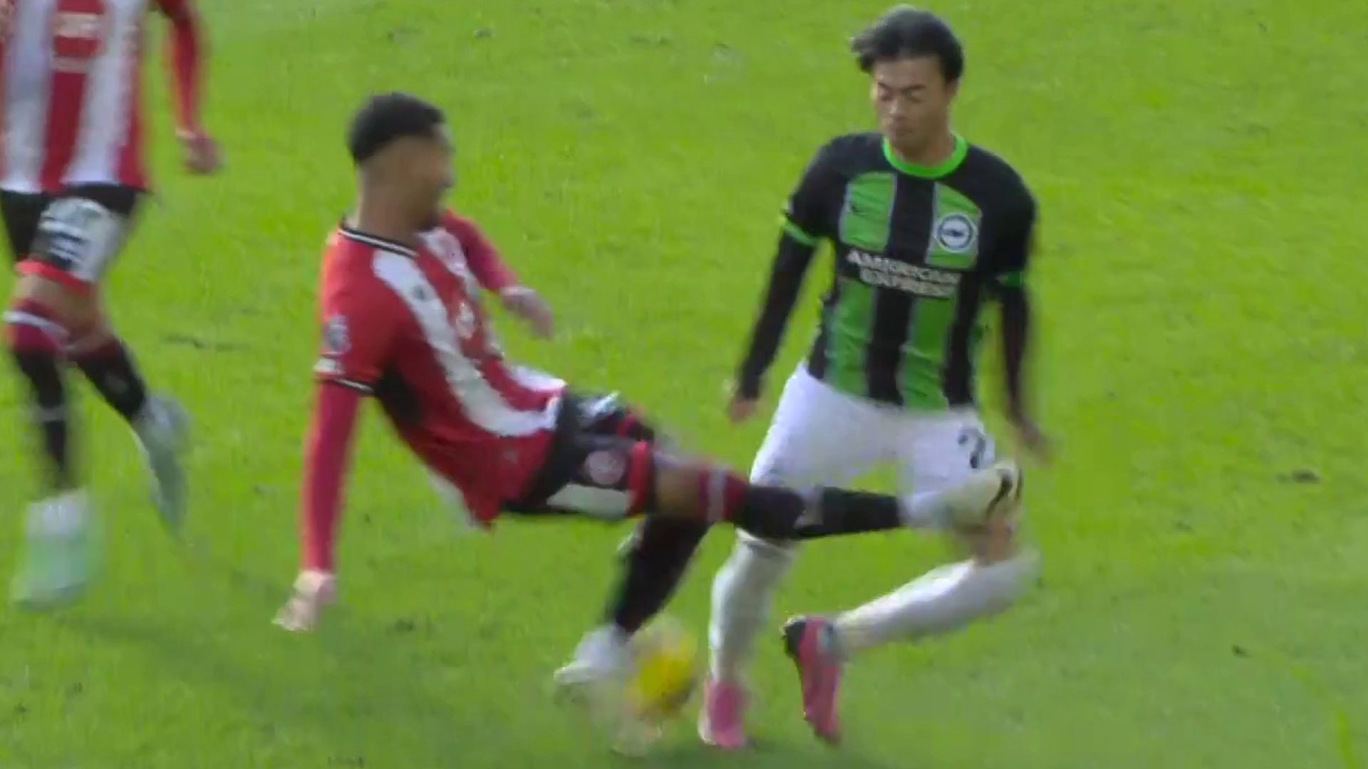 Sheff Utd, Everton condemn racist abuse sent to Holgate after red card