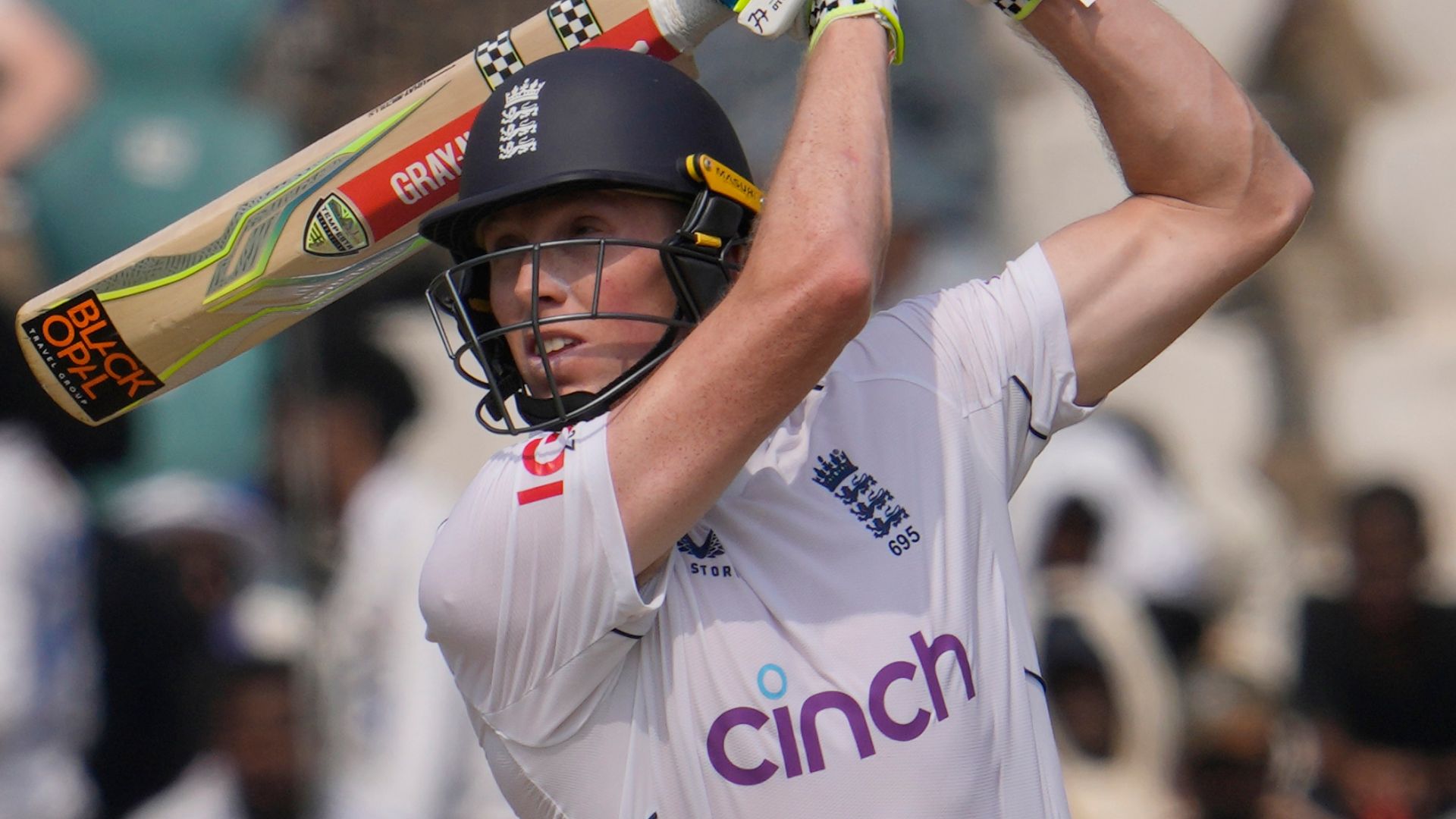 Atherton: India favourites but don't discount England
