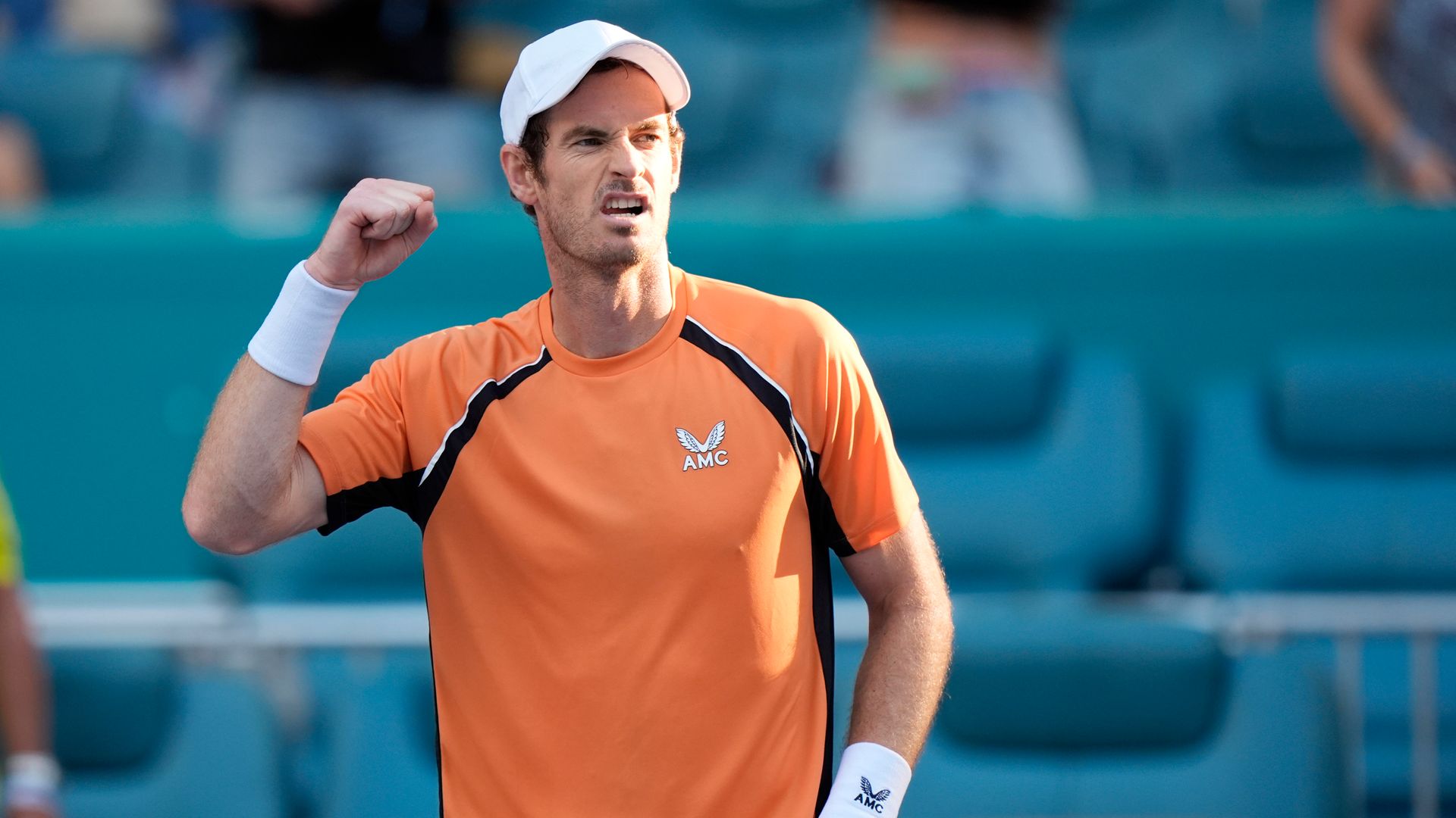 Miami Open: Murray wins after Berrettini nearly faints on court