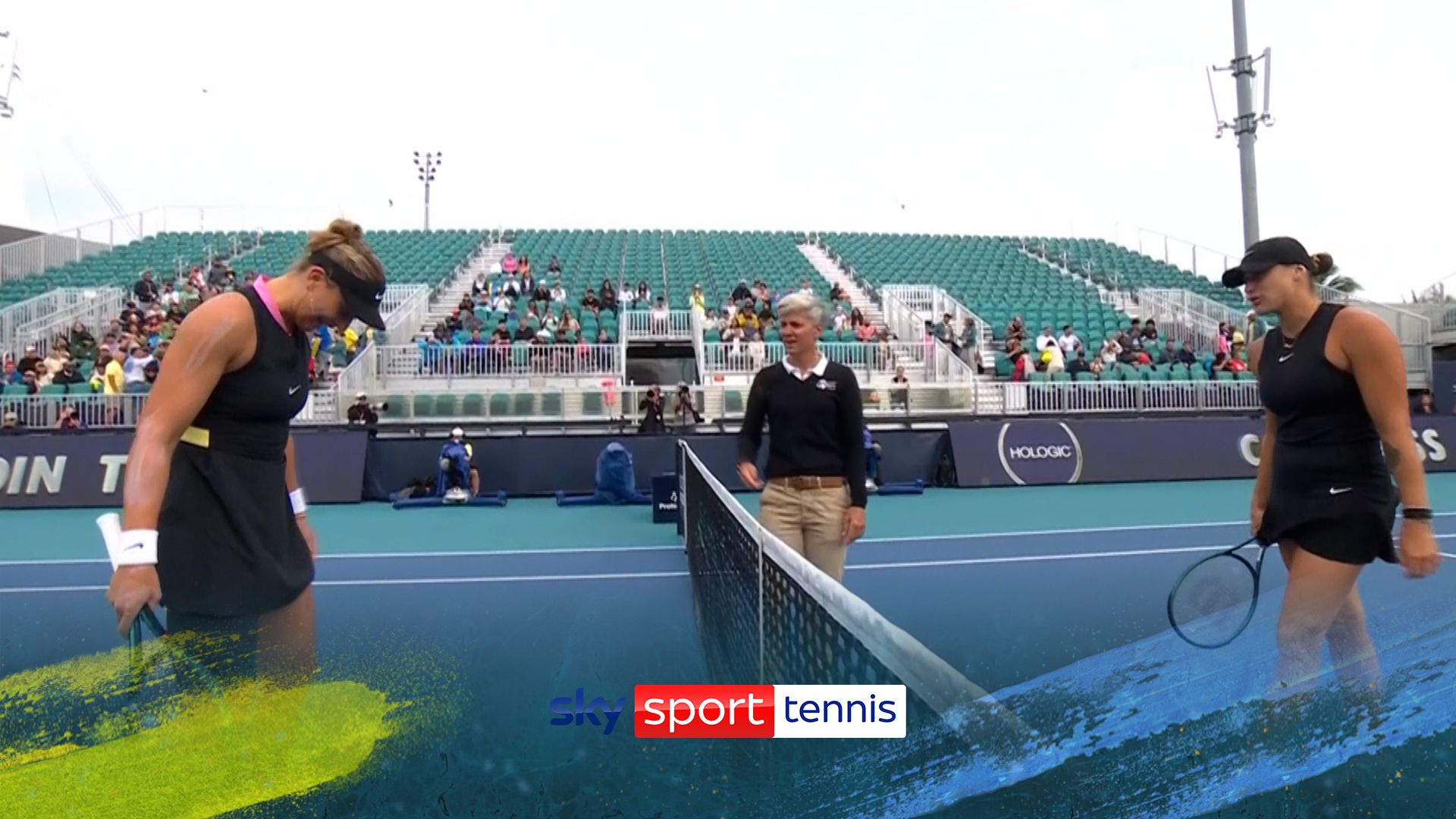 Green or blue towels? Sabalenka and Badosa share wholesome moment