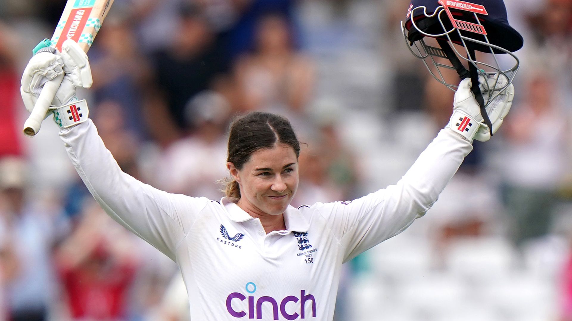 Lewis: I hope Beaumont causes England World Cup selection headache