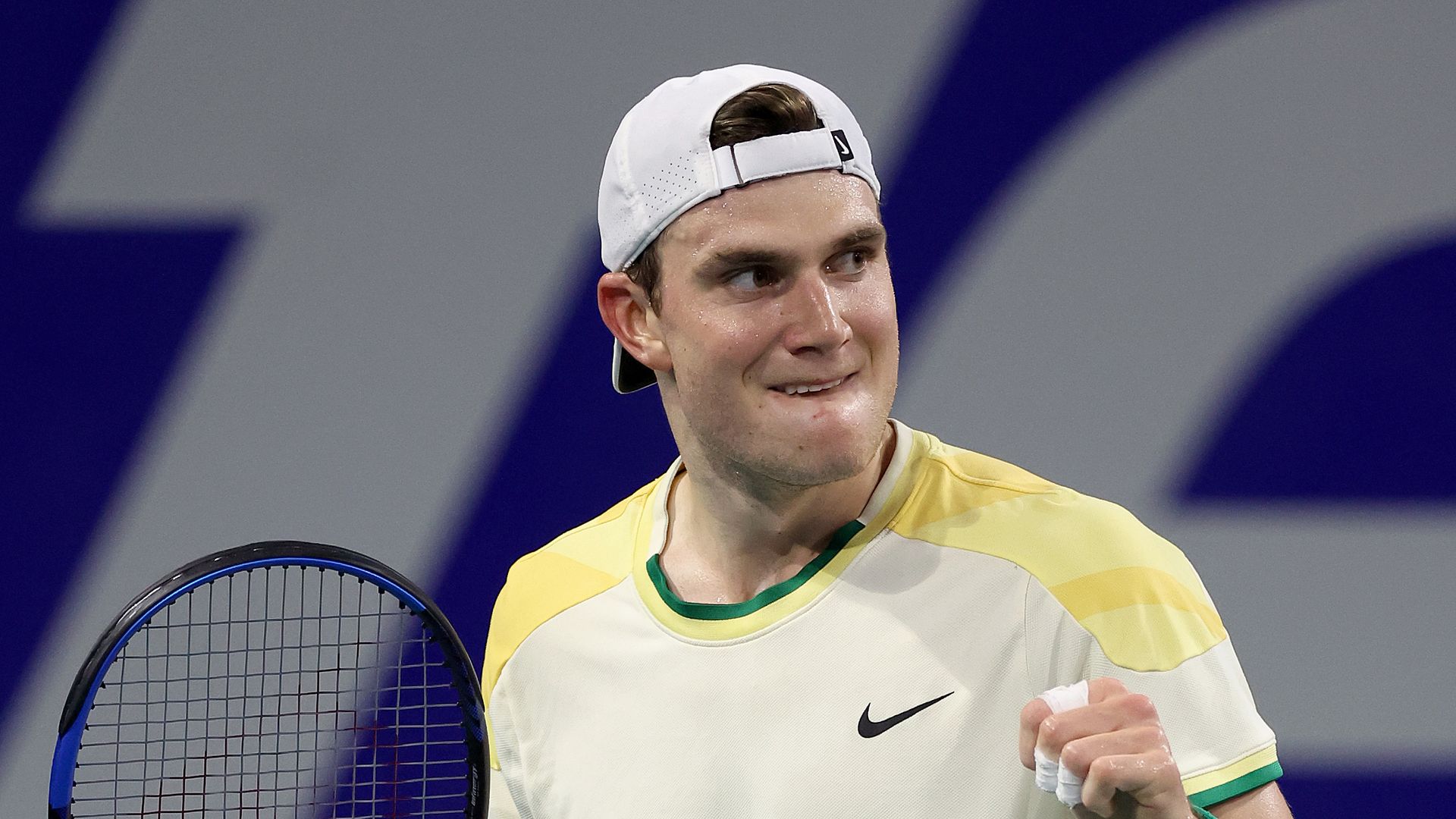 Draper cruises into Mexico semi-finals with straight-sets win