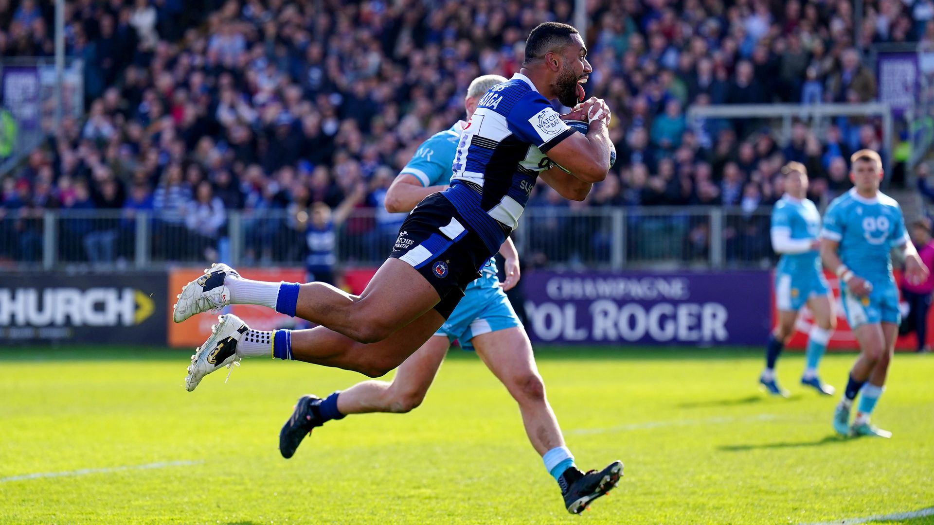 Bath power to bonus-point victory over Sale