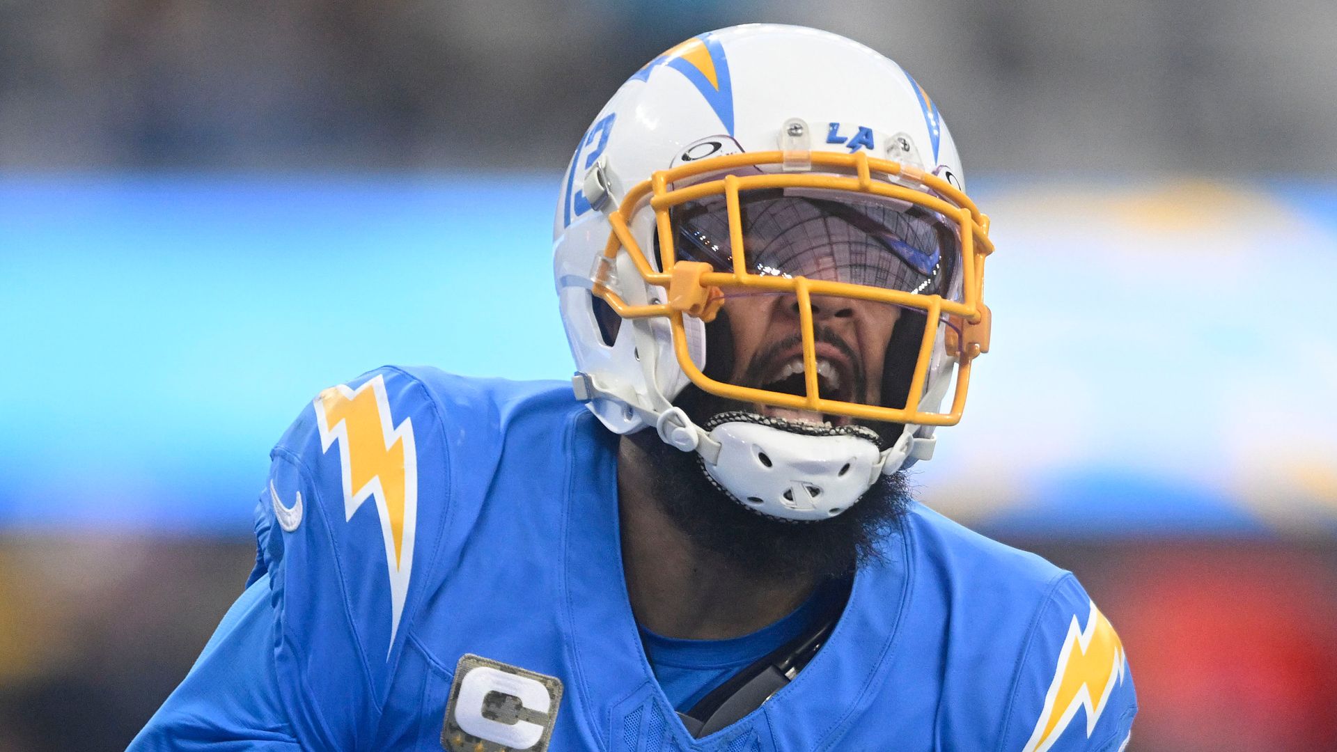 Chargers trade star receiver Allen to Bears