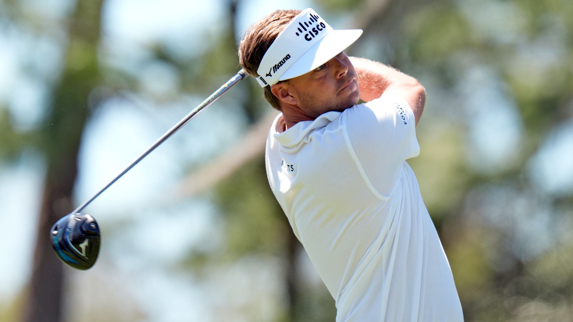 Mitchell eagles last hole to seize Valspar Championship lead