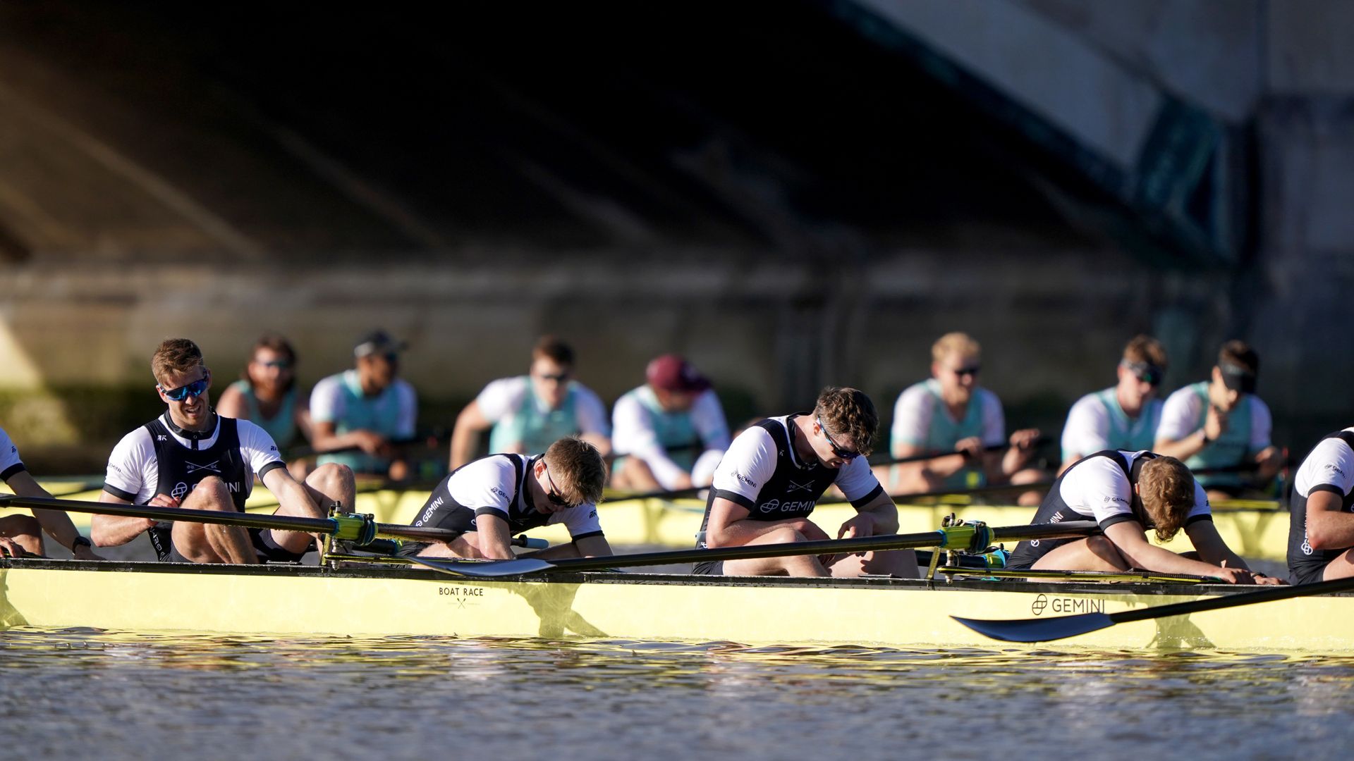 Oxford rower criticises 'poo' in Thames after Boat Race defeat