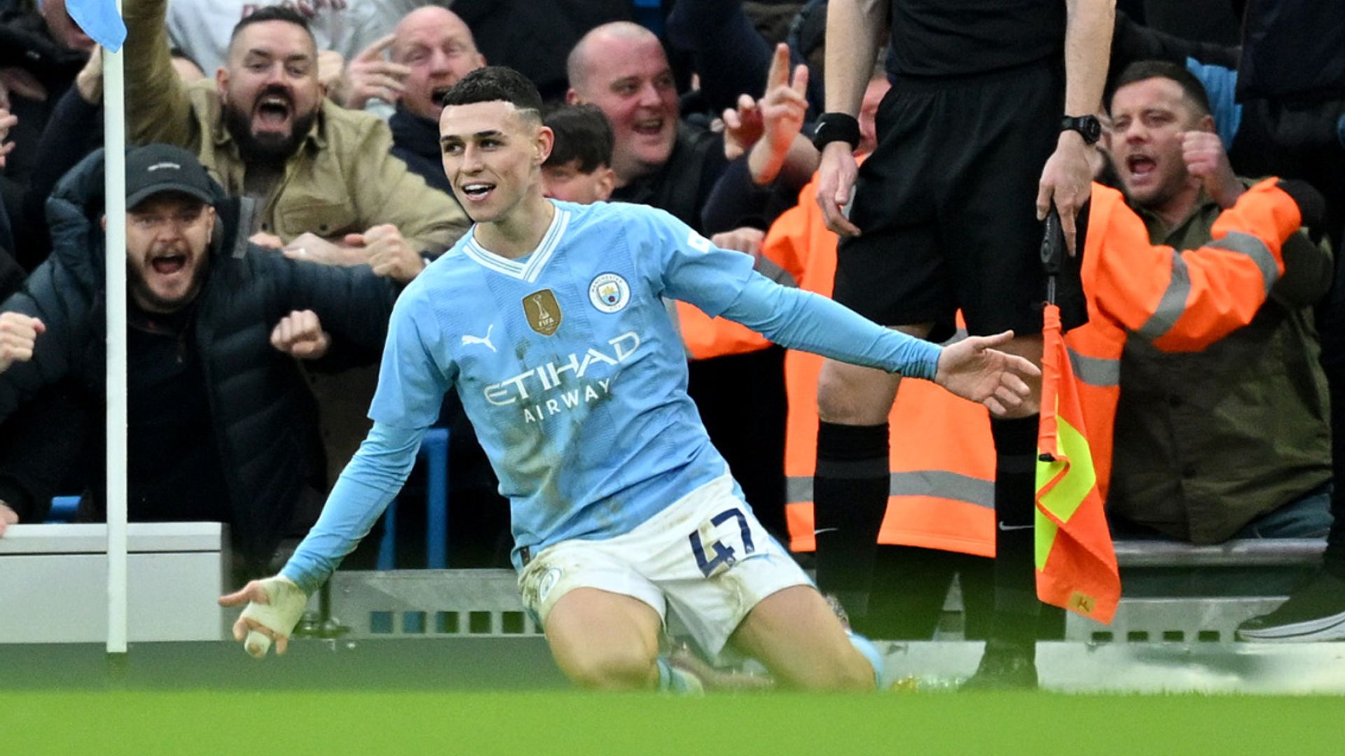 Neville: Foden gets in any team | Keane: He must start for England