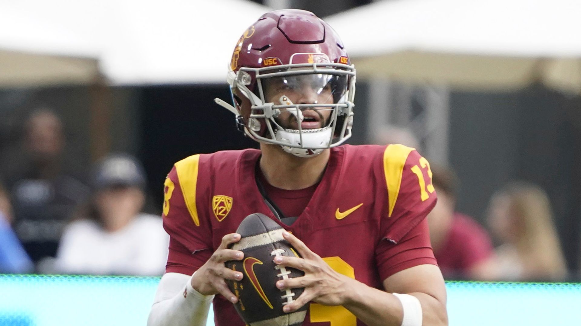 No 1 pick Caleb Williams makes incredible throw! Chicago's new star?