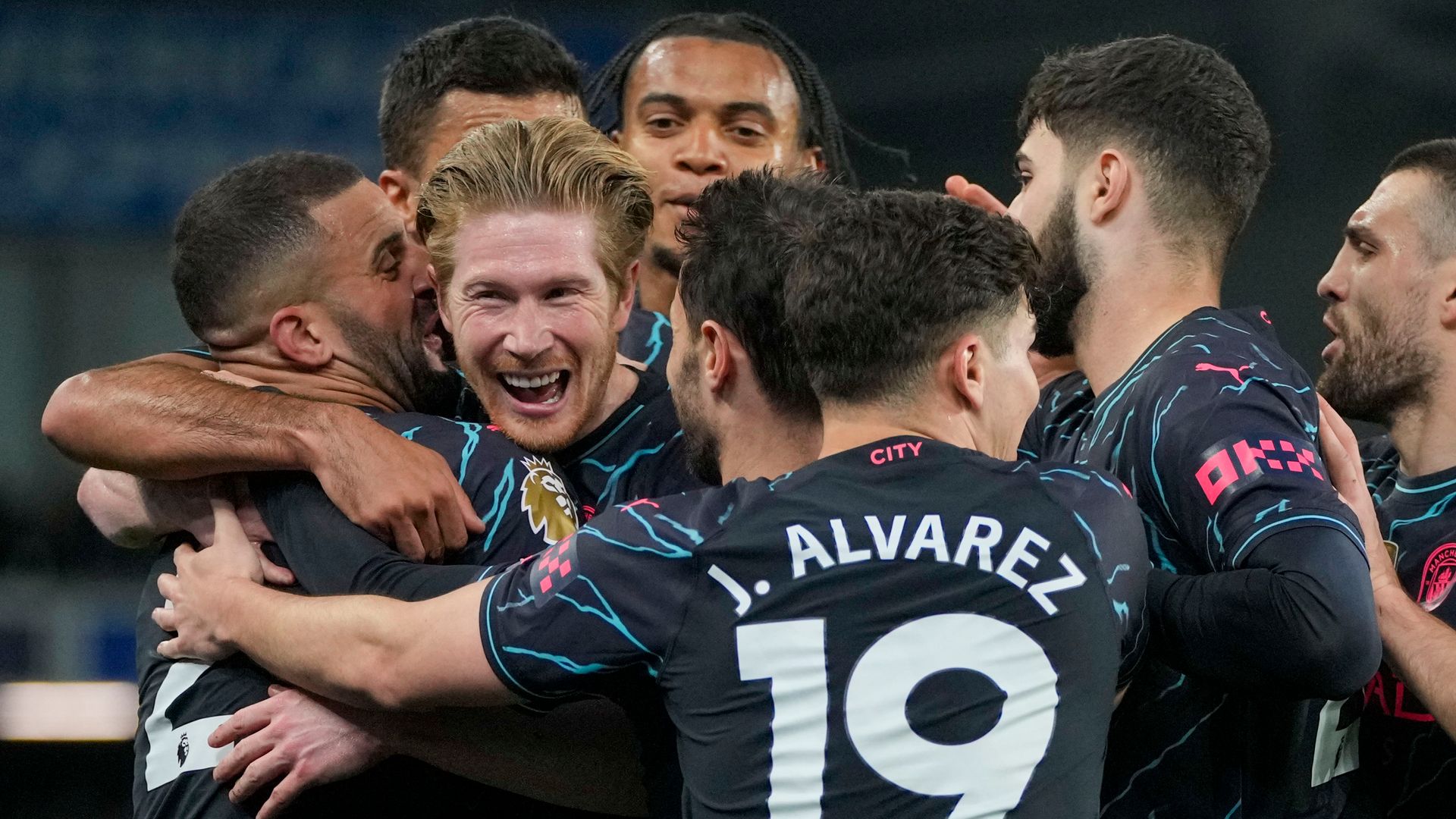 Man City keep the pressure on Arsenal by hammering Brighton