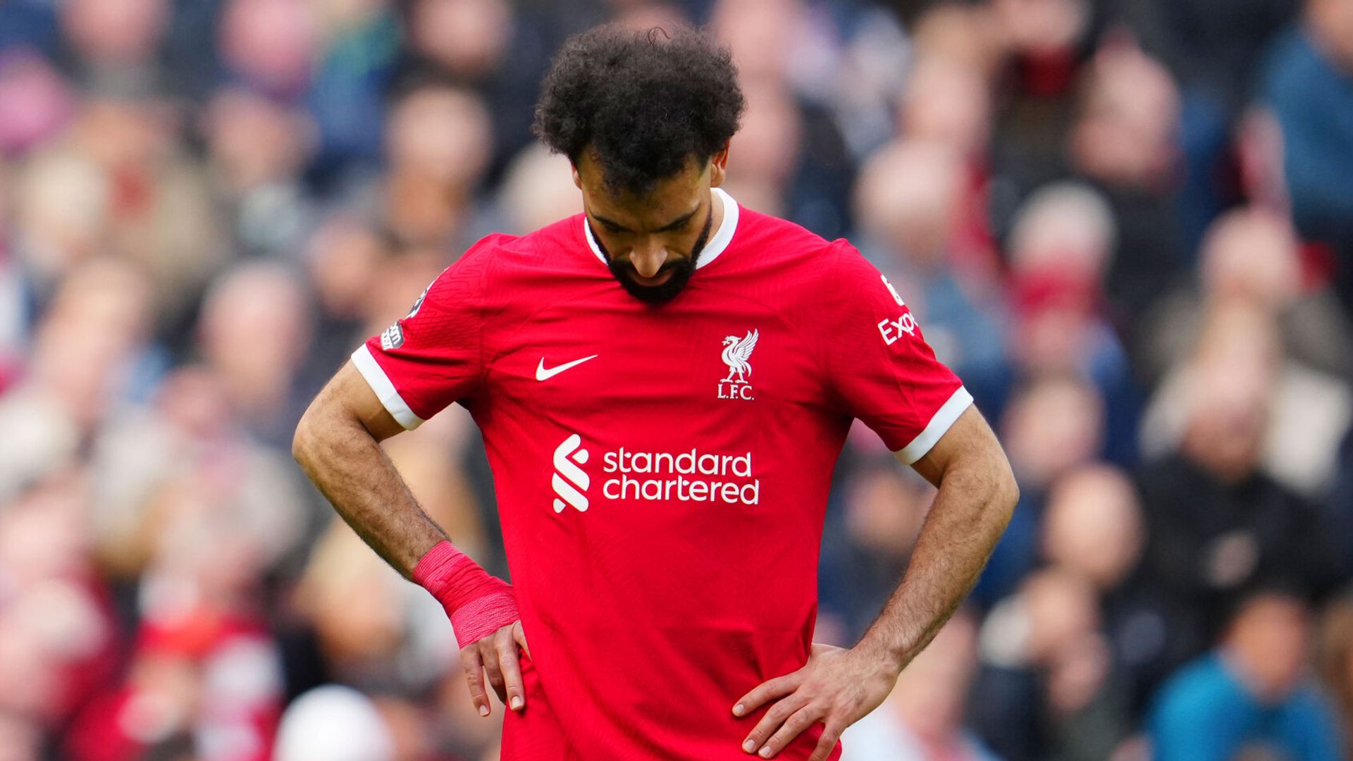 Klopp feeling 'rubbish' but will not give up on the title