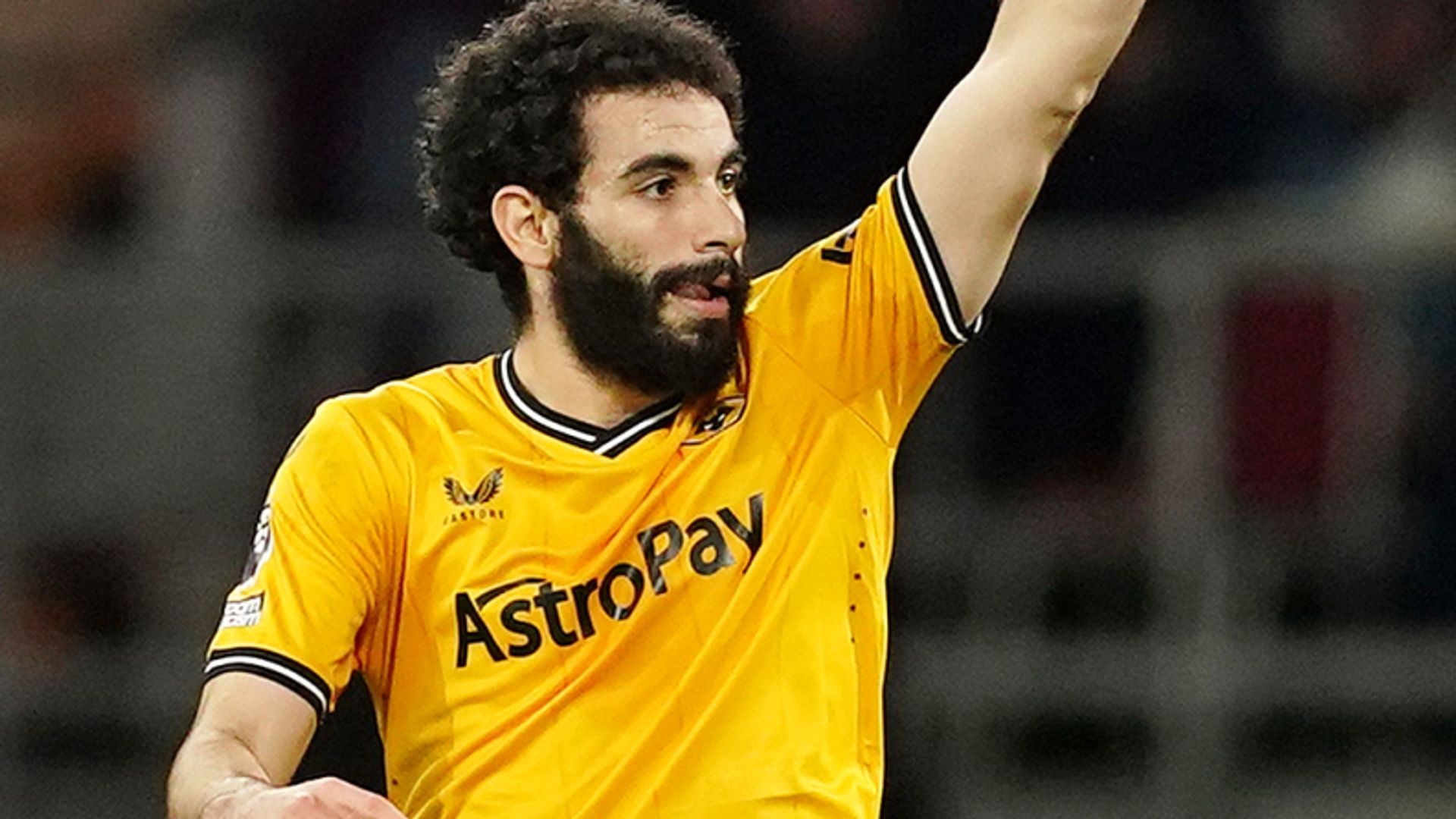 O'Neil frustrated with Wolves owners: We needed help in January