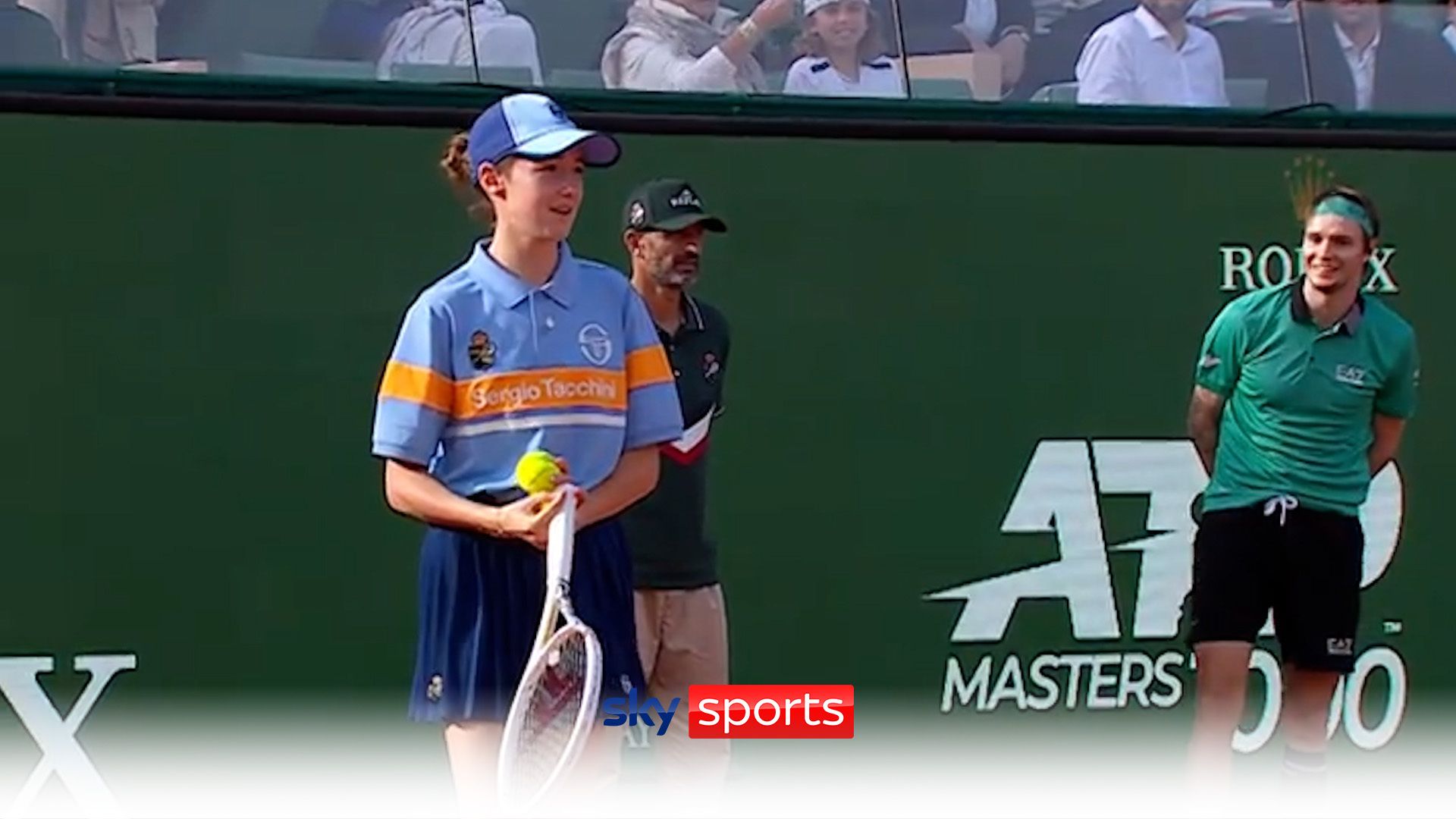 'You want to play?' | Bublik hands racket to ball girl