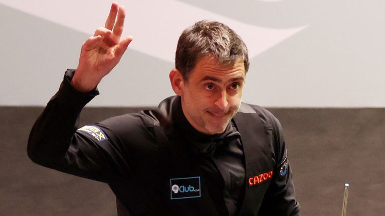 Ronnie O'Sullivan made it through to the quarter-finals of the World Championship in Sheffield on Monday