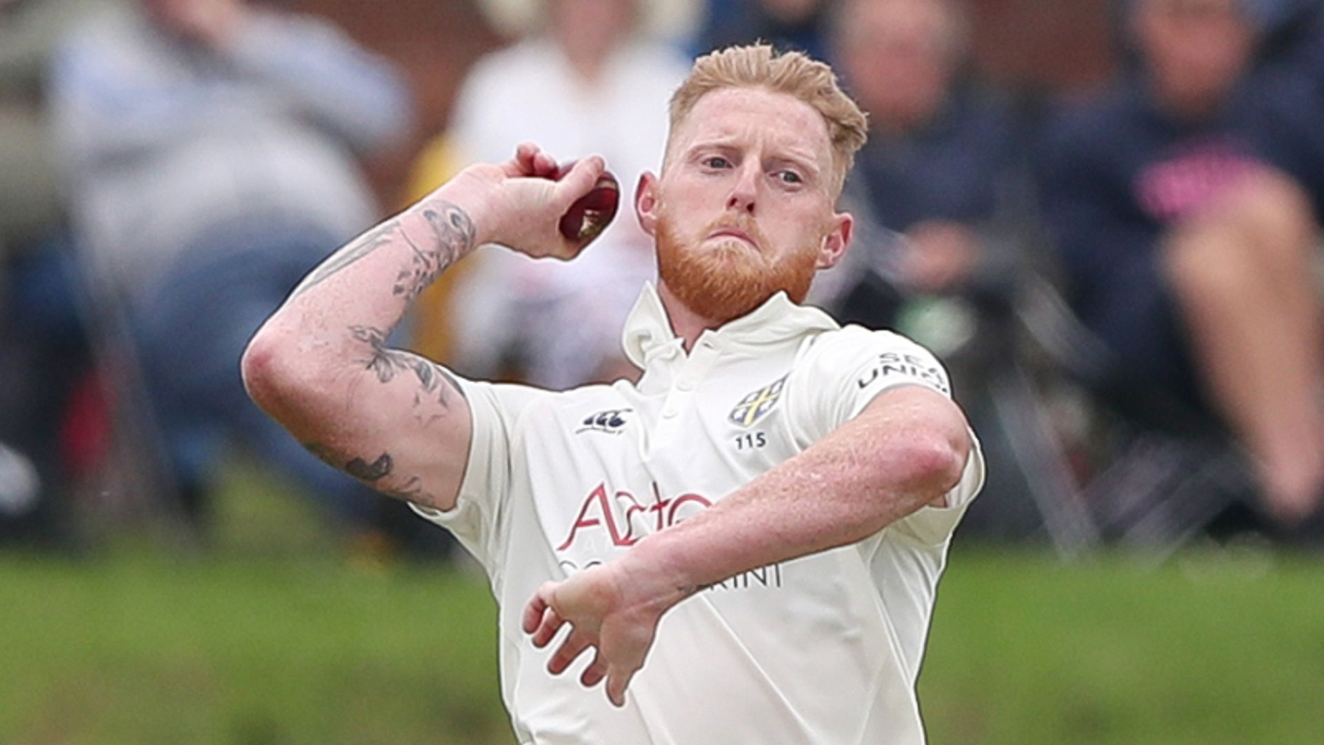 Stokes produces five-wicket haul for Durham