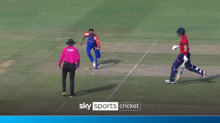 England lose their eighth wicket to sum up their calamitous innings as miscommunication between Liam Livingstone and Jofra Archer results in a messy run out.