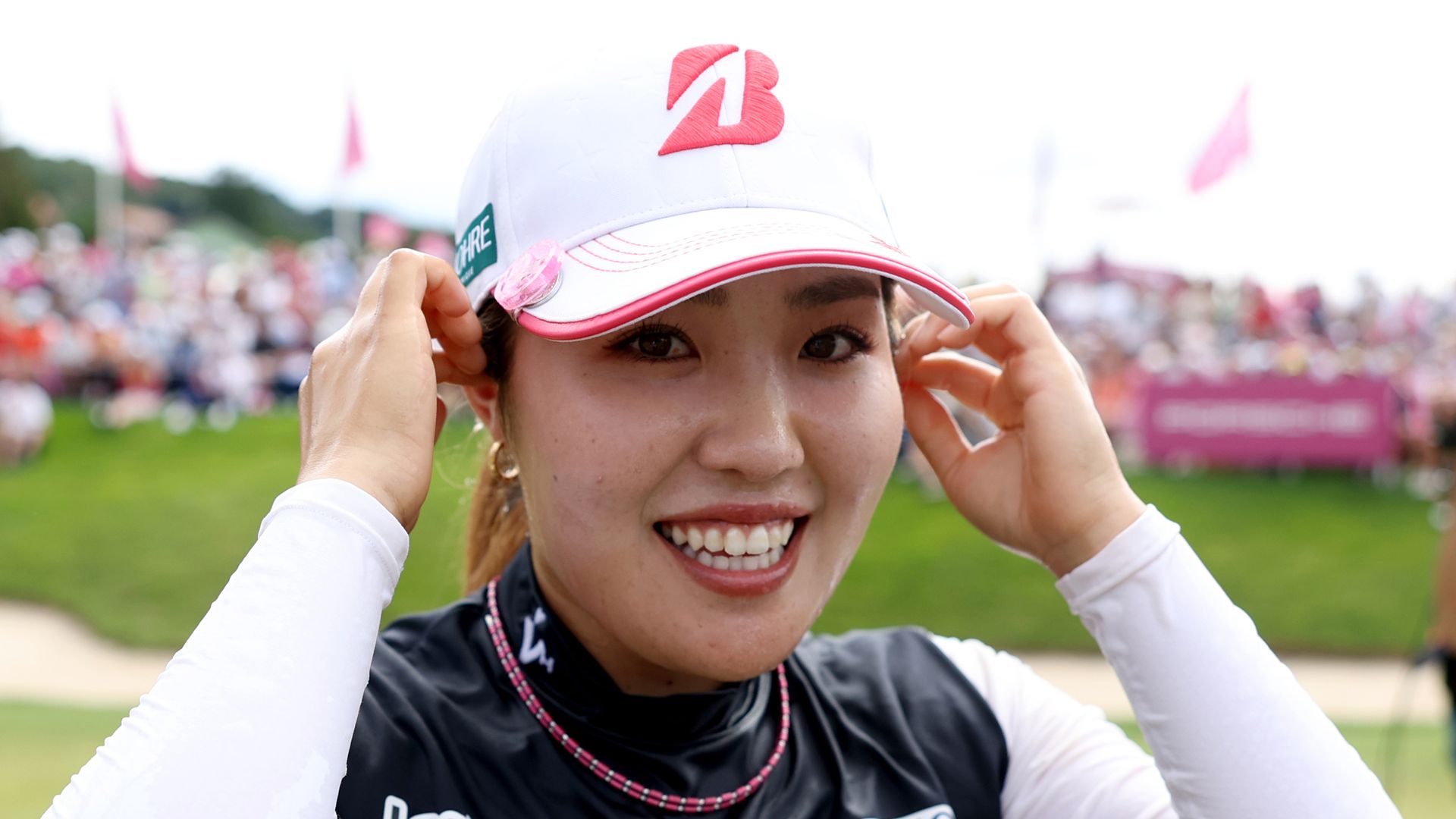Furue nails final-hole eagle to snatch major thriller at Evian