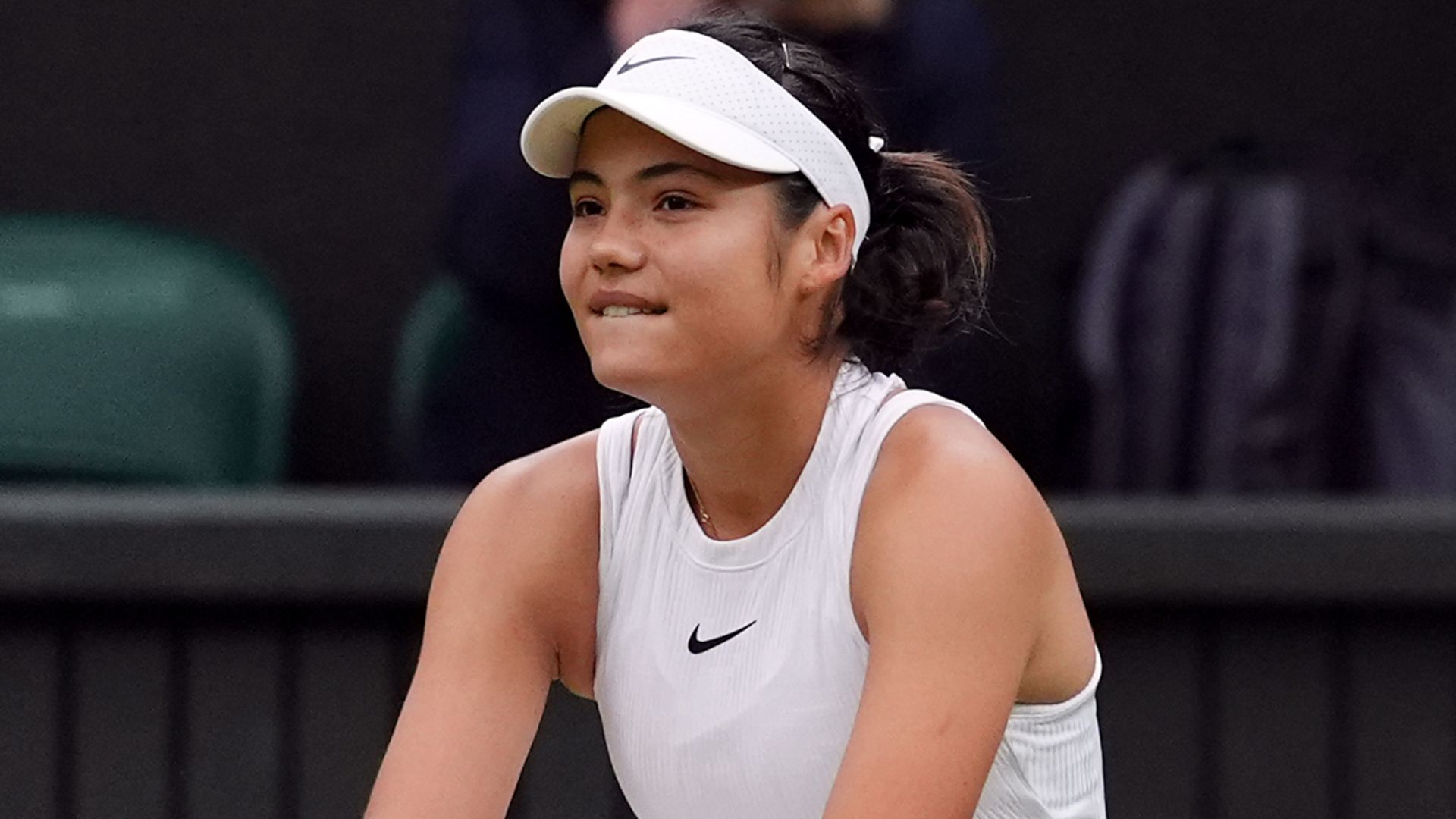 Raducanu tumbles out of Wimbledon at hands of qualifier Sun