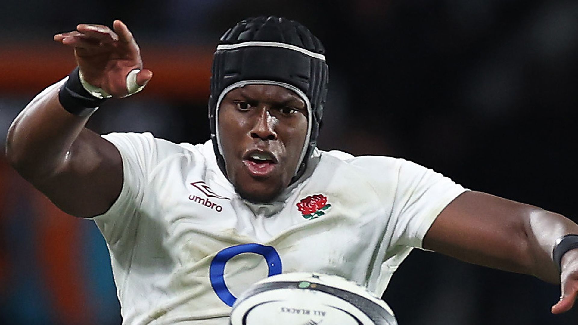 Seventeen players awarded elite contracts by England boss Borthwick