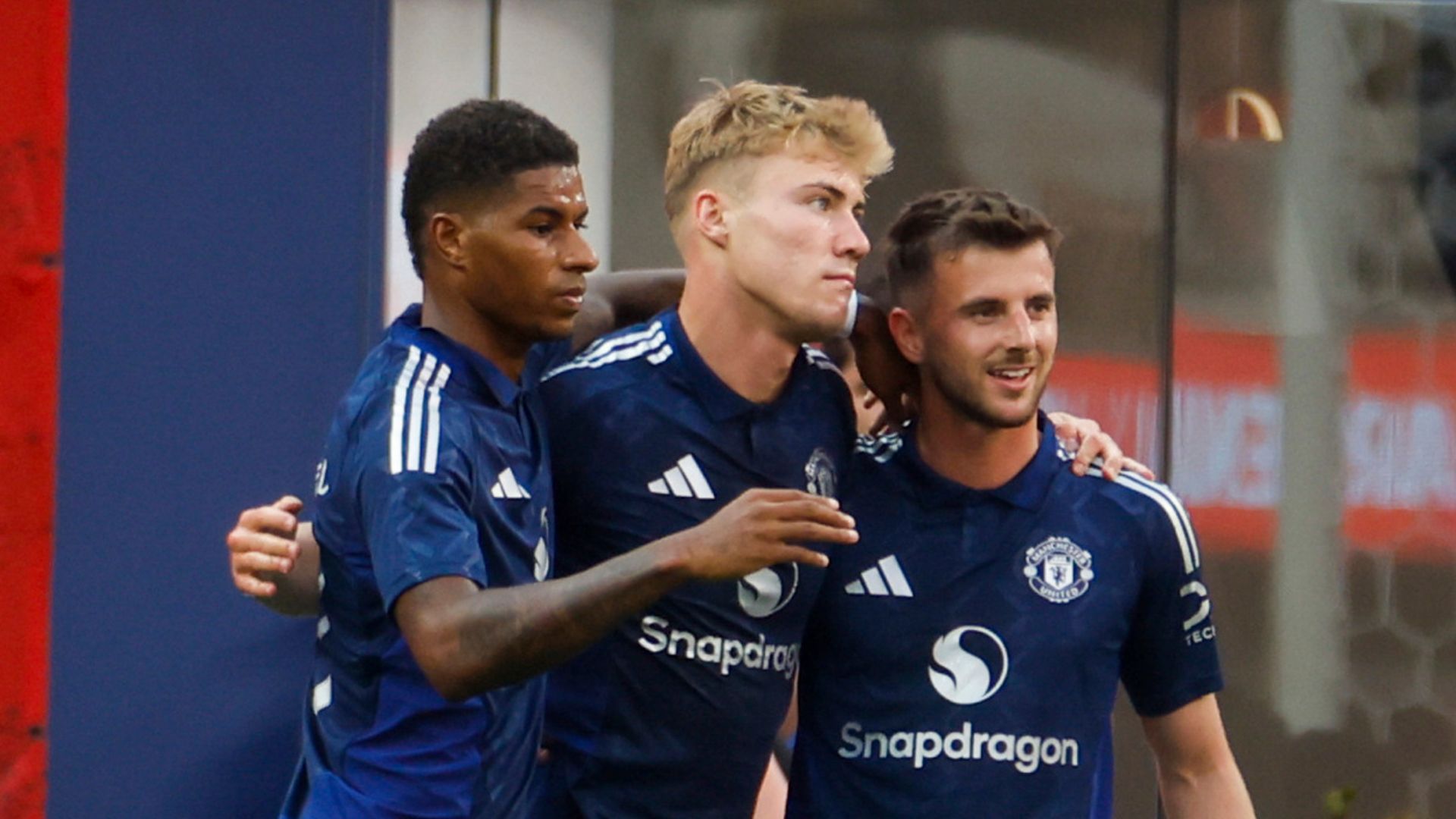 Man Utd to assess Hojlund, Yoro injuries after Arsenal friendly loss