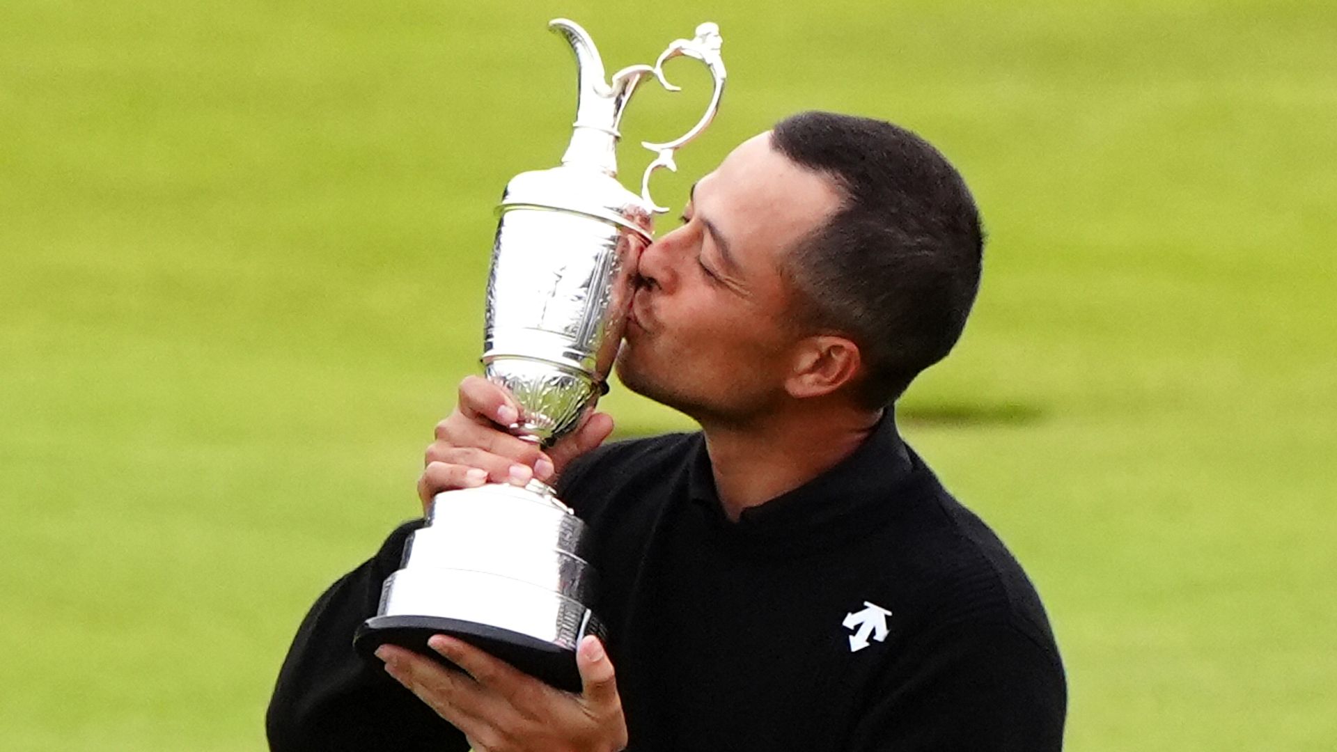 Schauffele stars to claim stunning major win at The Open
