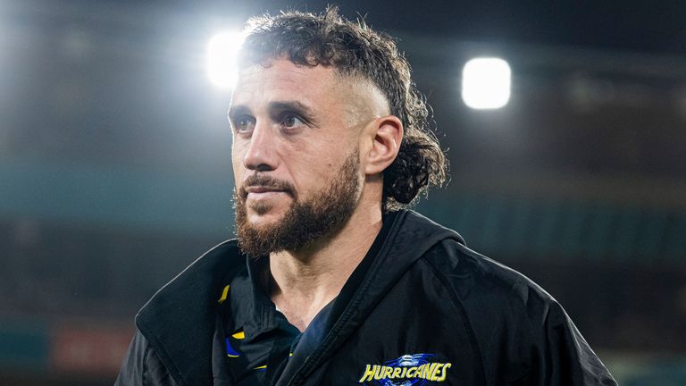 TJ Perenara replaces Aaron Smith as scrum-half