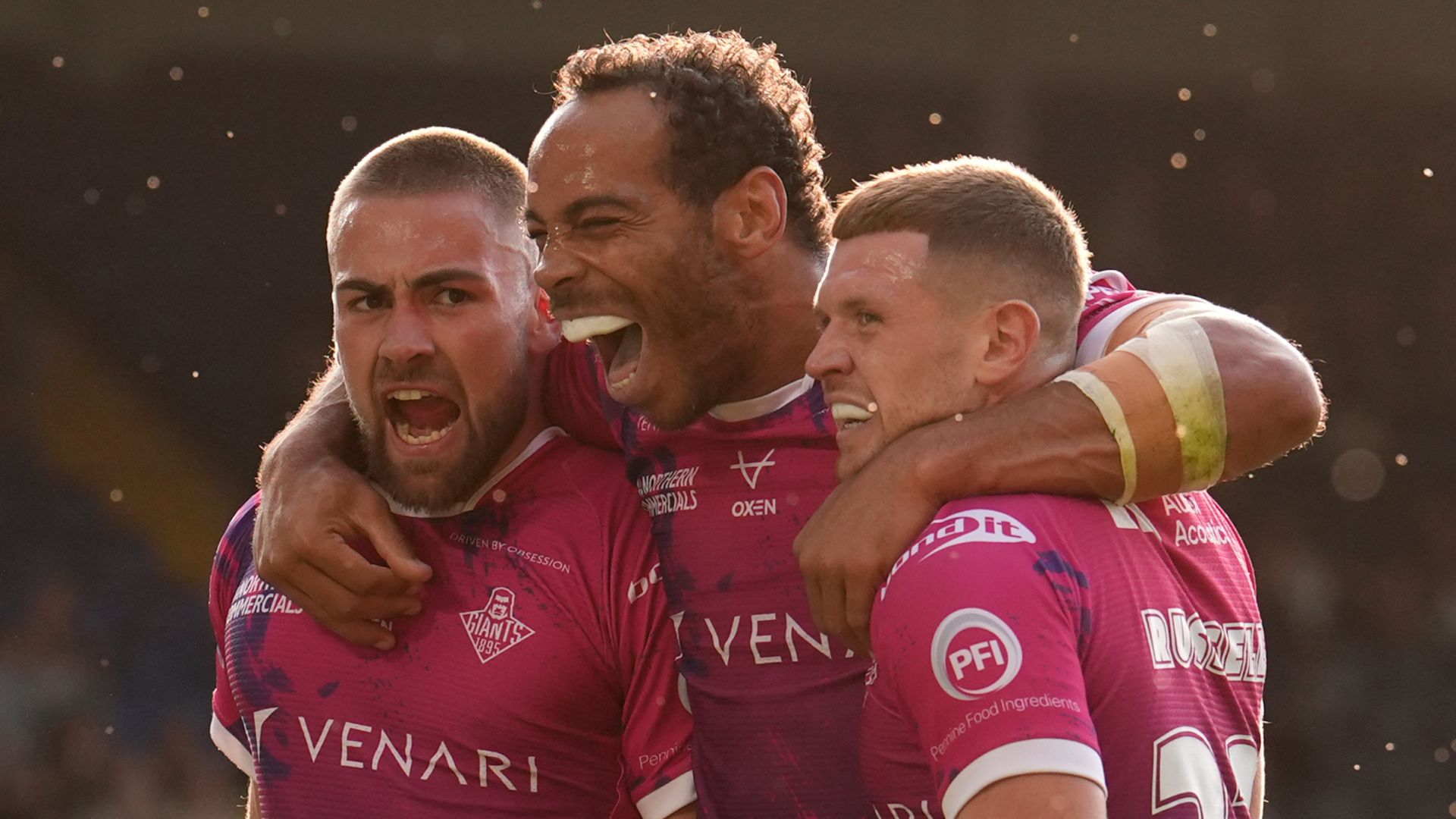 Huddersfield end losing run with Magic Weekend win over Castleford