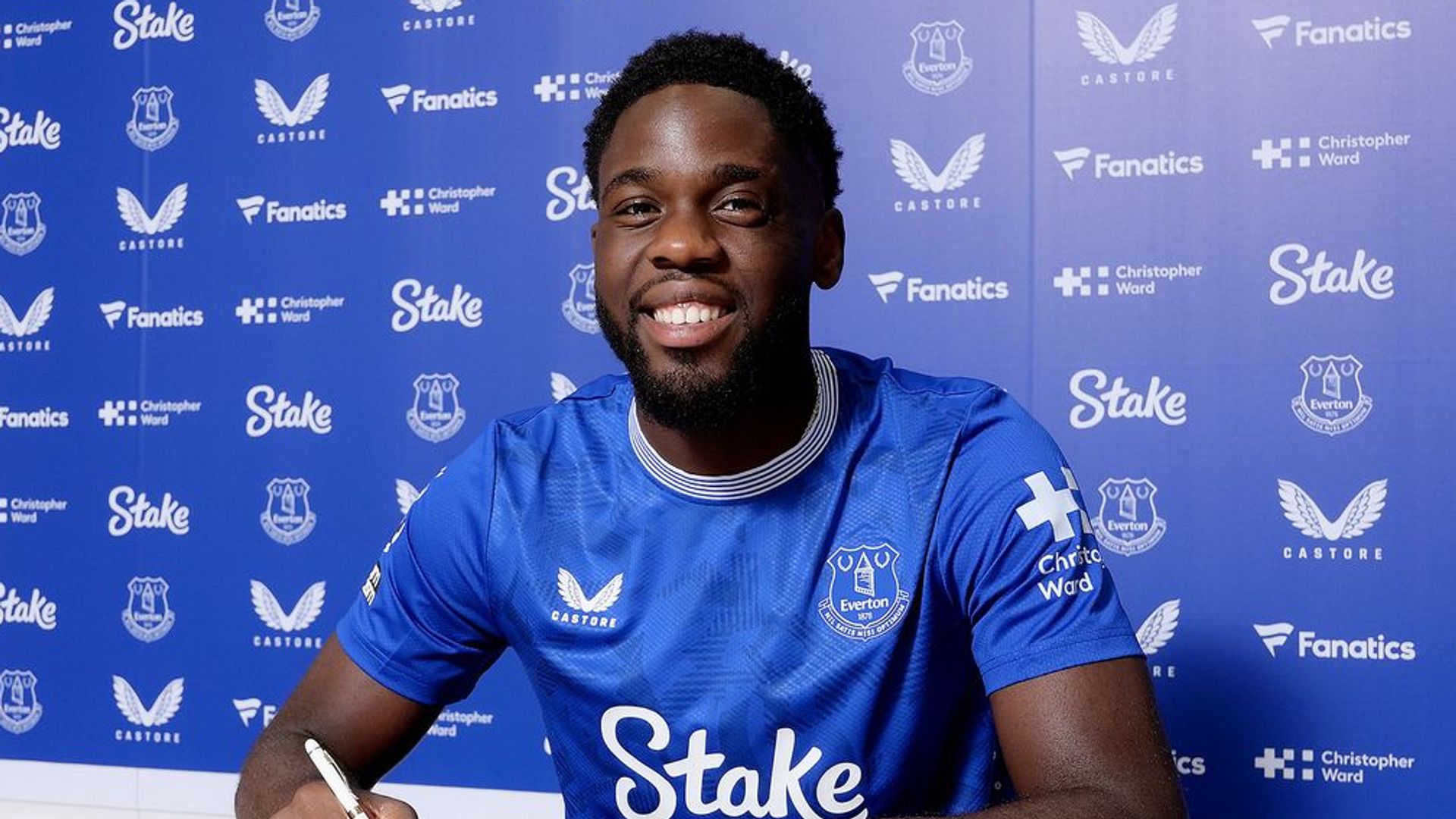 Mangala joins Everton on season-long loan from Lyon