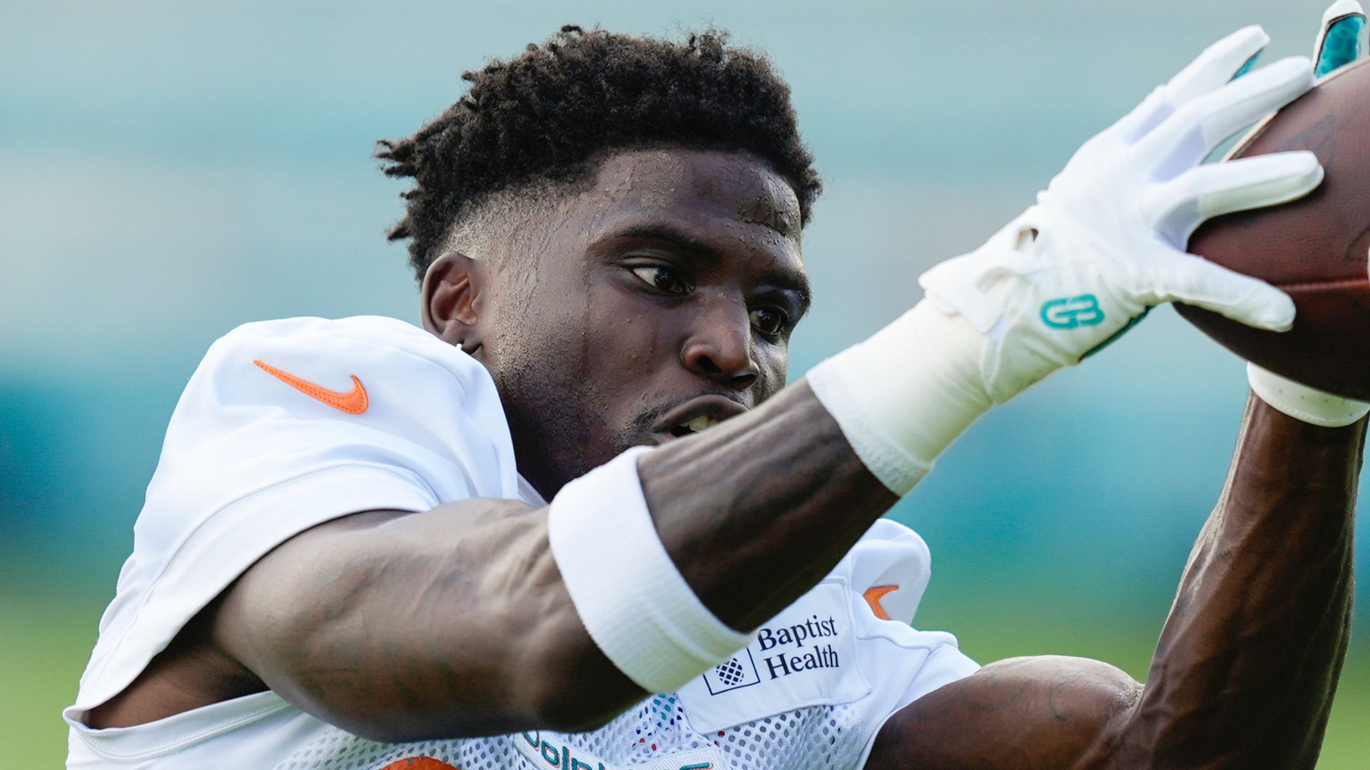 Tyreek Hill focused on job after 'shell-shocking' police incident