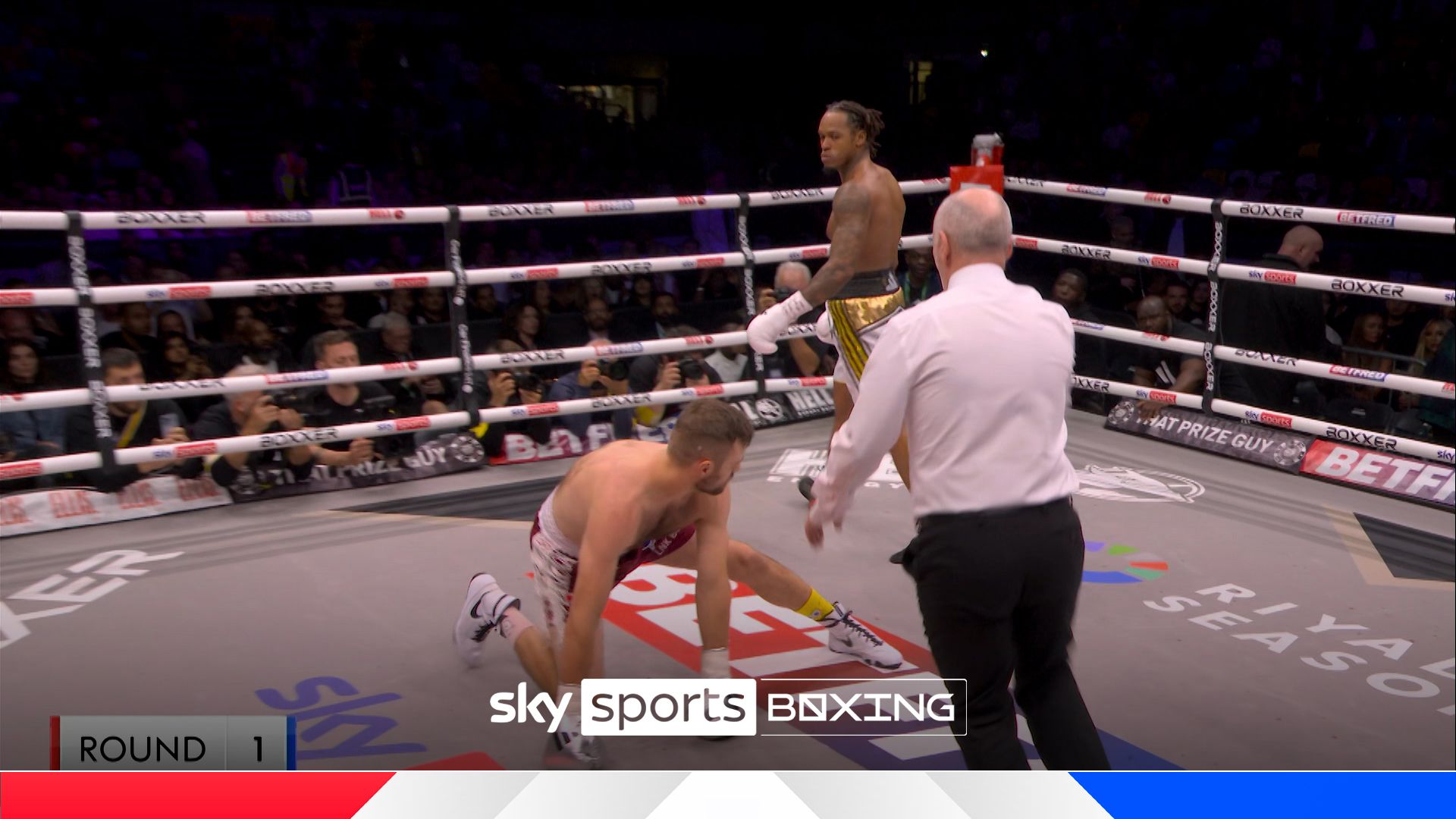 First-punch knockdown! | Yarde drops Vilcans within 10 seconds!