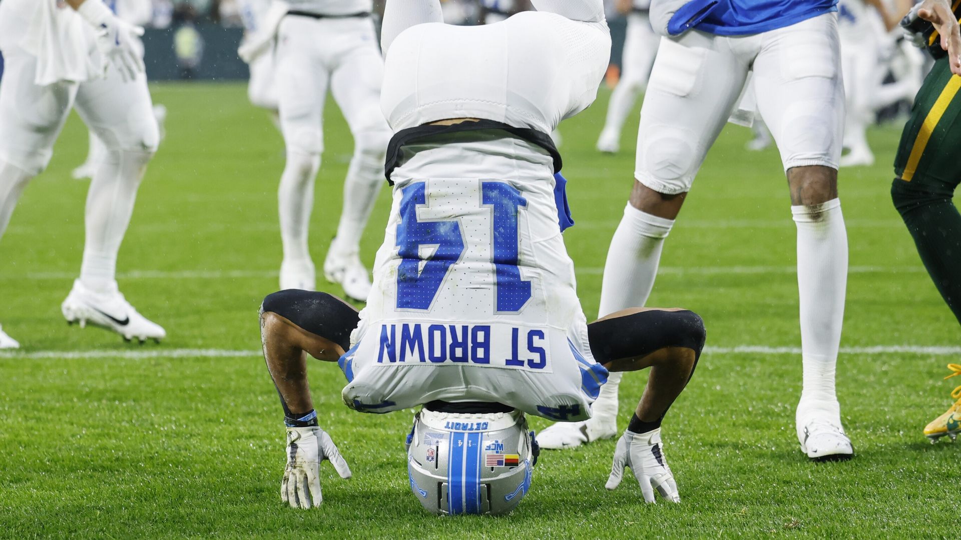 Best in the NFL? Lions continue Super Bowl hunt as Saquon stars again